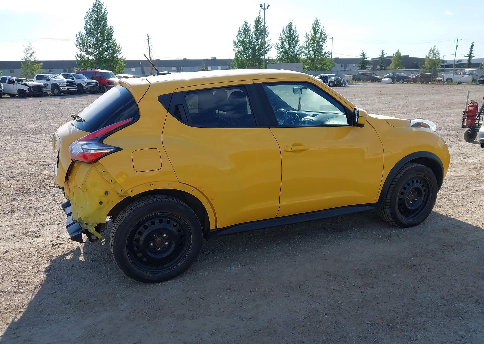 2016 NISSAN JUKE S