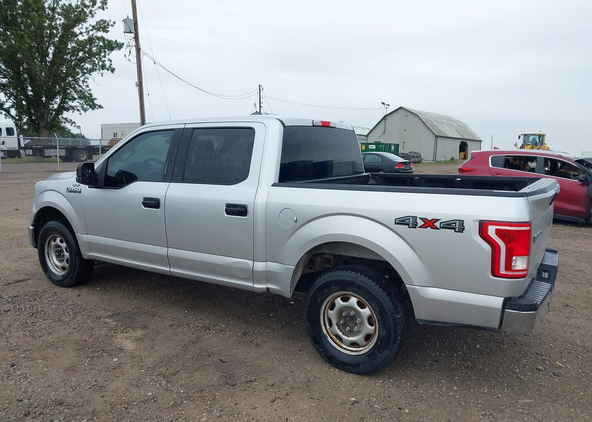 2015 FORD F-150 XLT