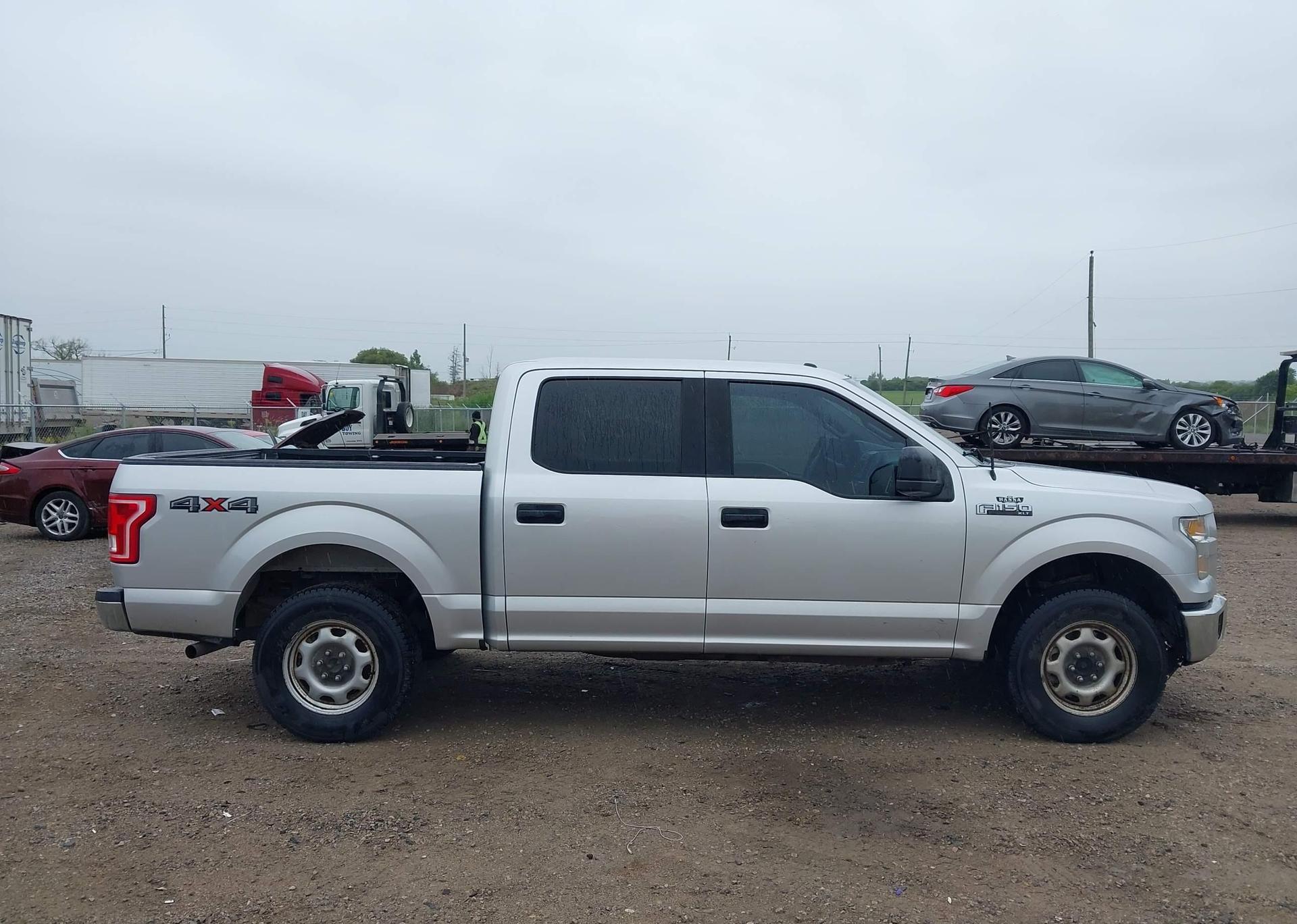 2015 FORD F-150 XLT