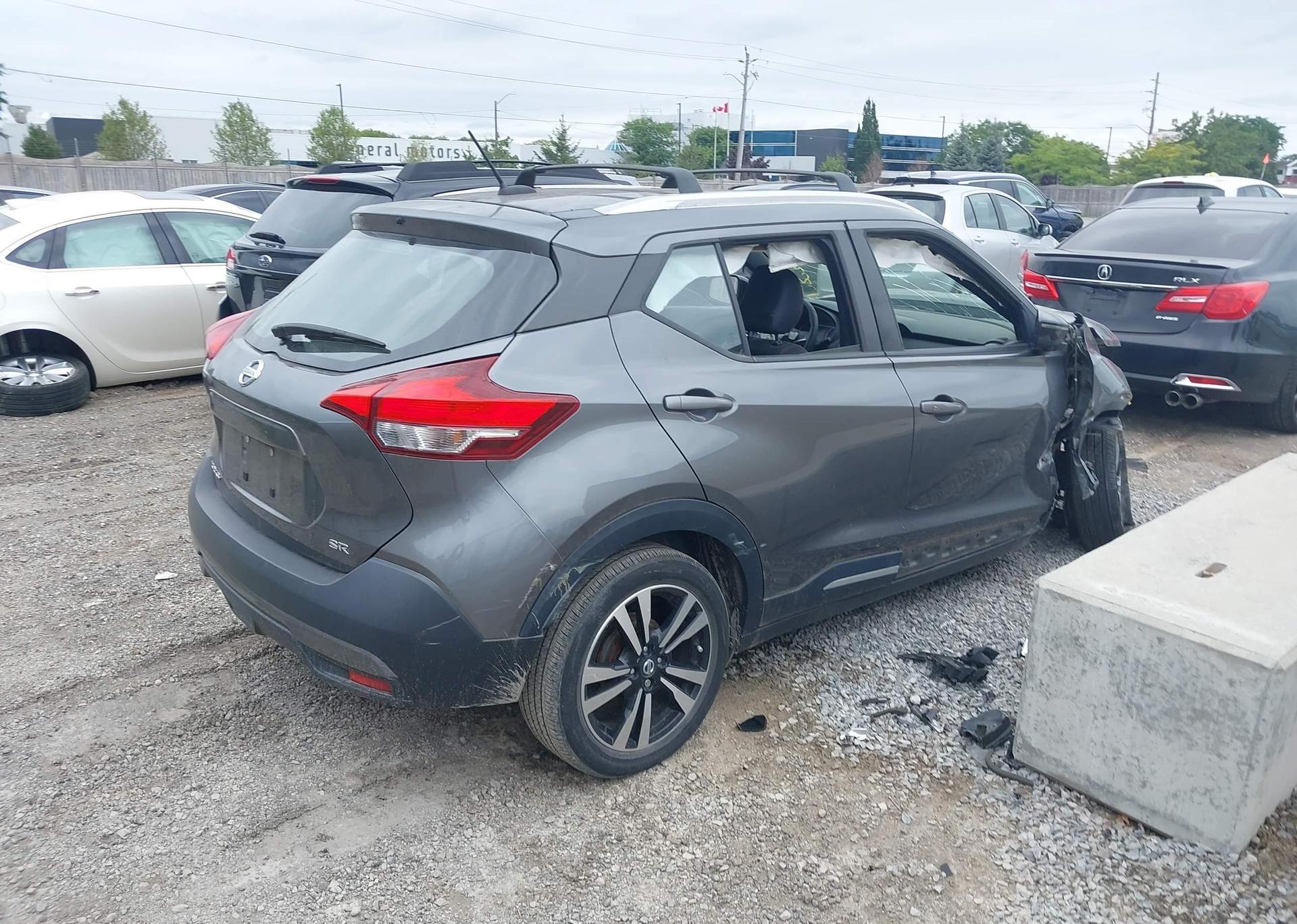 2018 NISSAN KICKS S