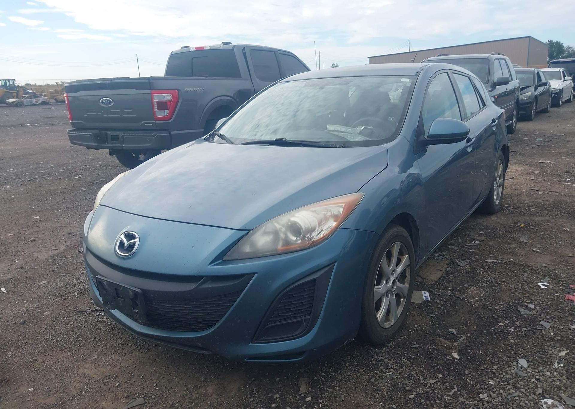 2011 MAZDA 3 I