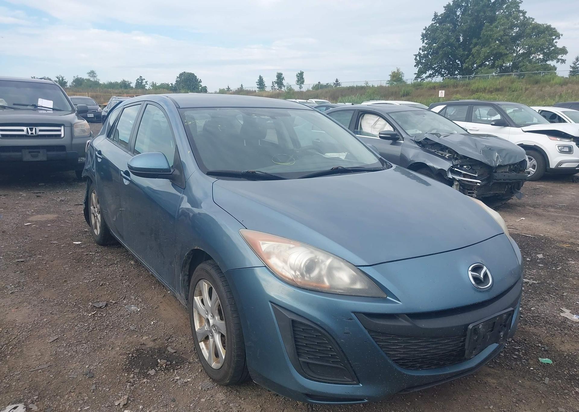 2011 MAZDA 3 I