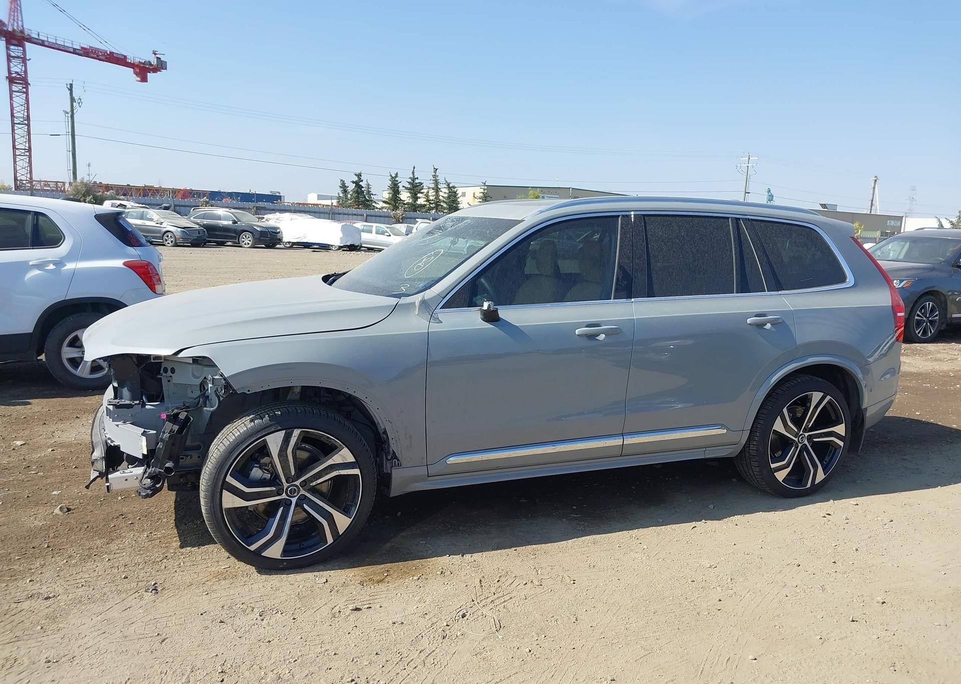 2025 VOLVO XC90 B6 ULTRA BRIGHT THEME