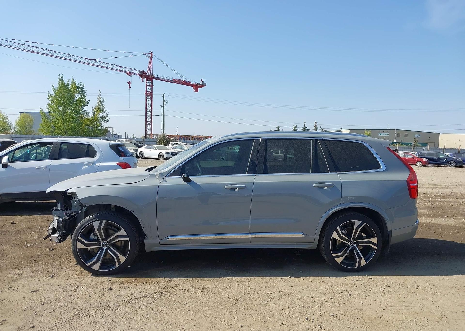 2025 VOLVO XC90 B6 ULTRA BRIGHT THEME