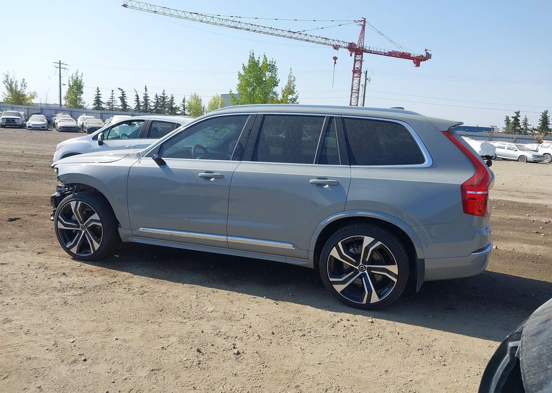 2025 VOLVO XC90 B6 ULTRA BRIGHT THEME