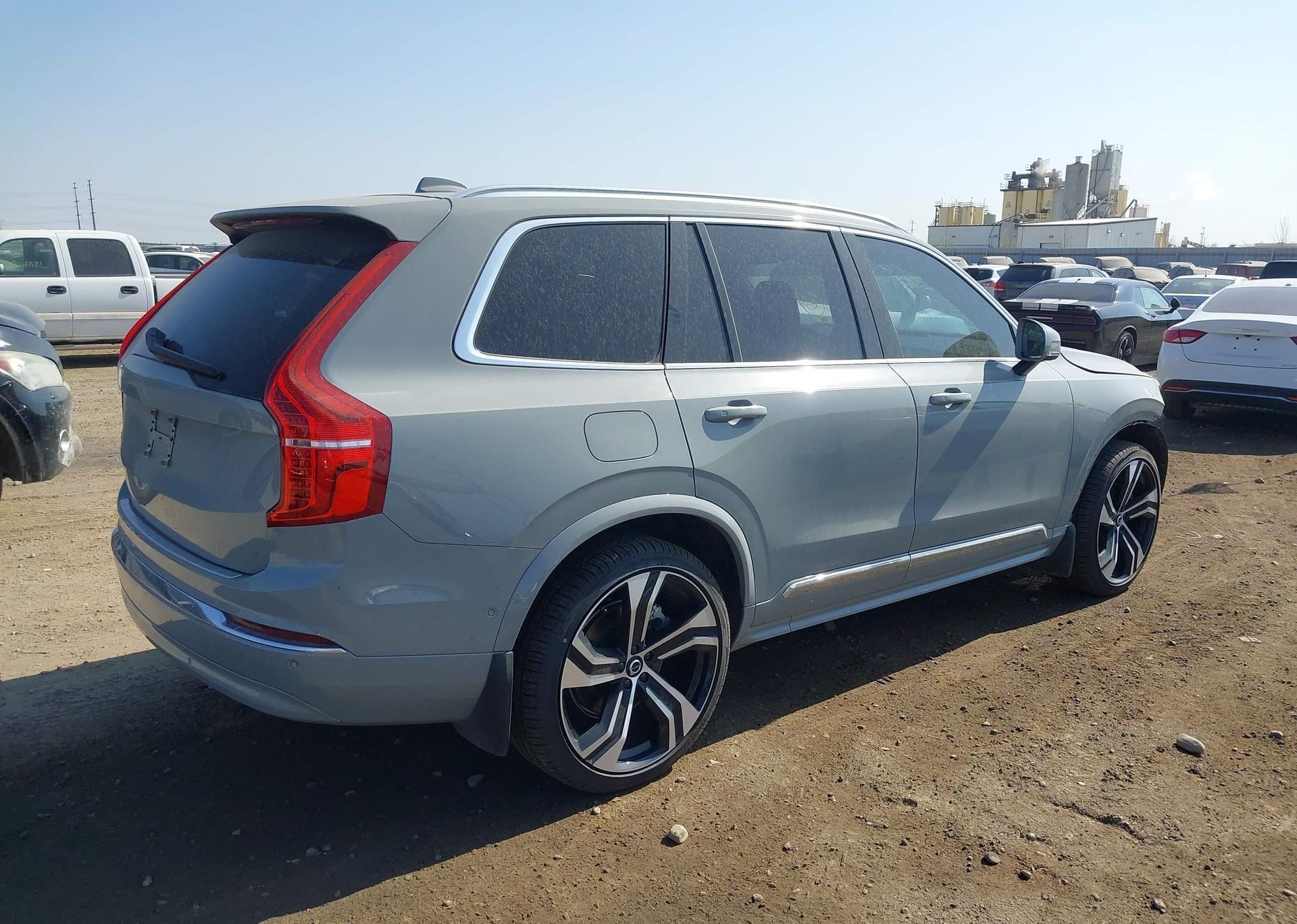 2025 VOLVO XC90 B6 ULTRA BRIGHT THEME