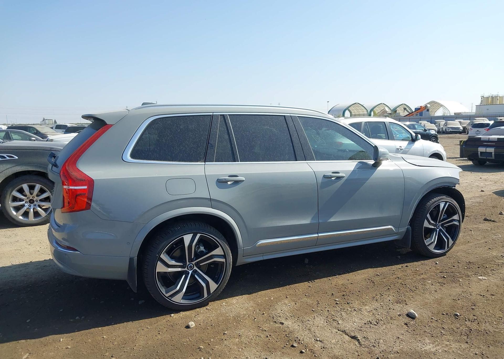 2025 VOLVO XC90 B6 ULTRA BRIGHT THEME