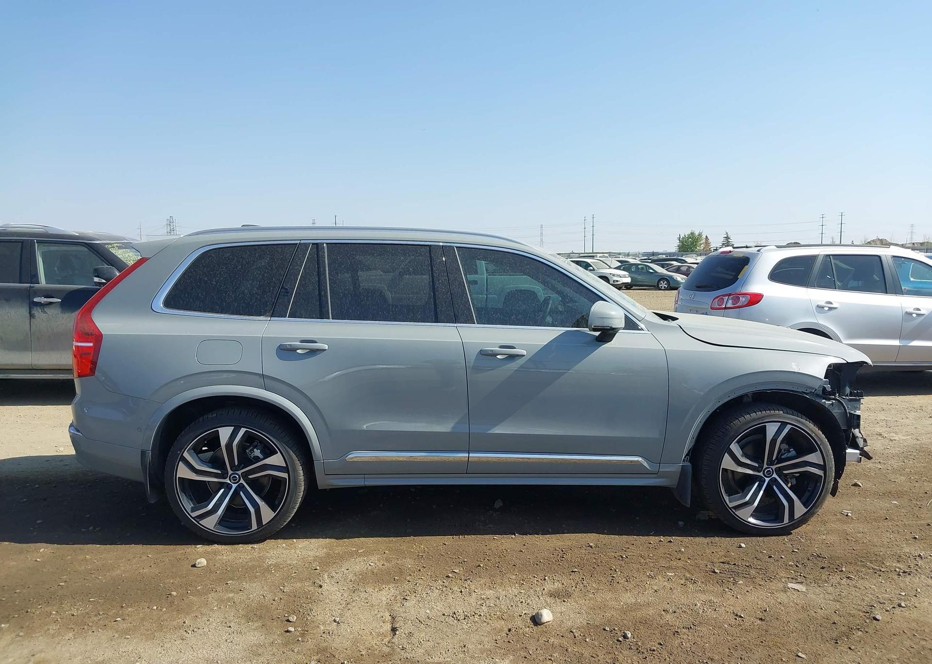 2025 VOLVO XC90 B6 ULTRA BRIGHT THEME