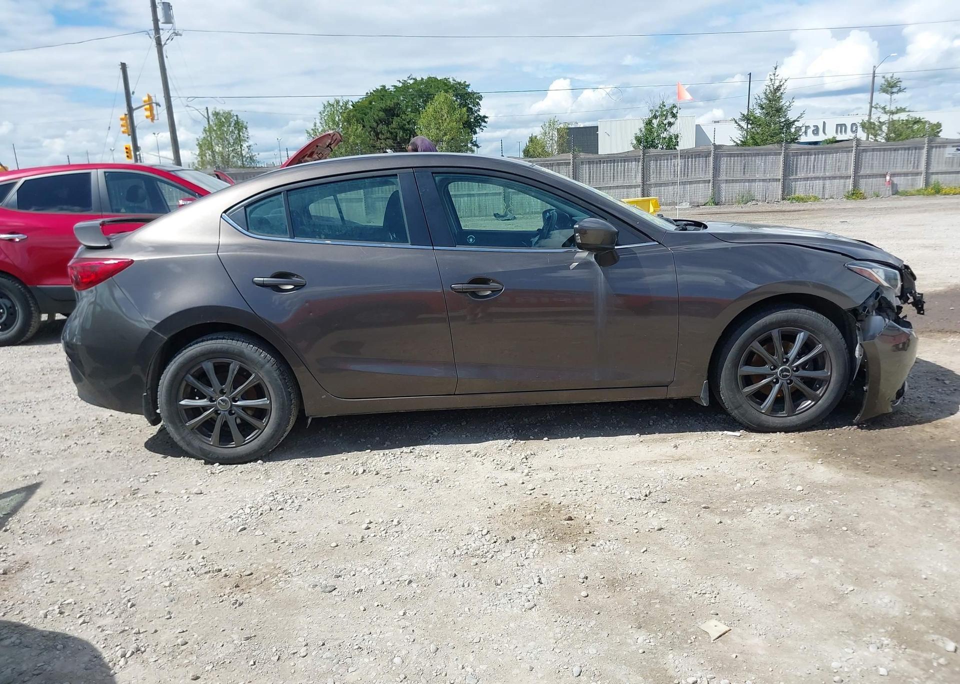 2015 MAZDA MAZDA3 GS