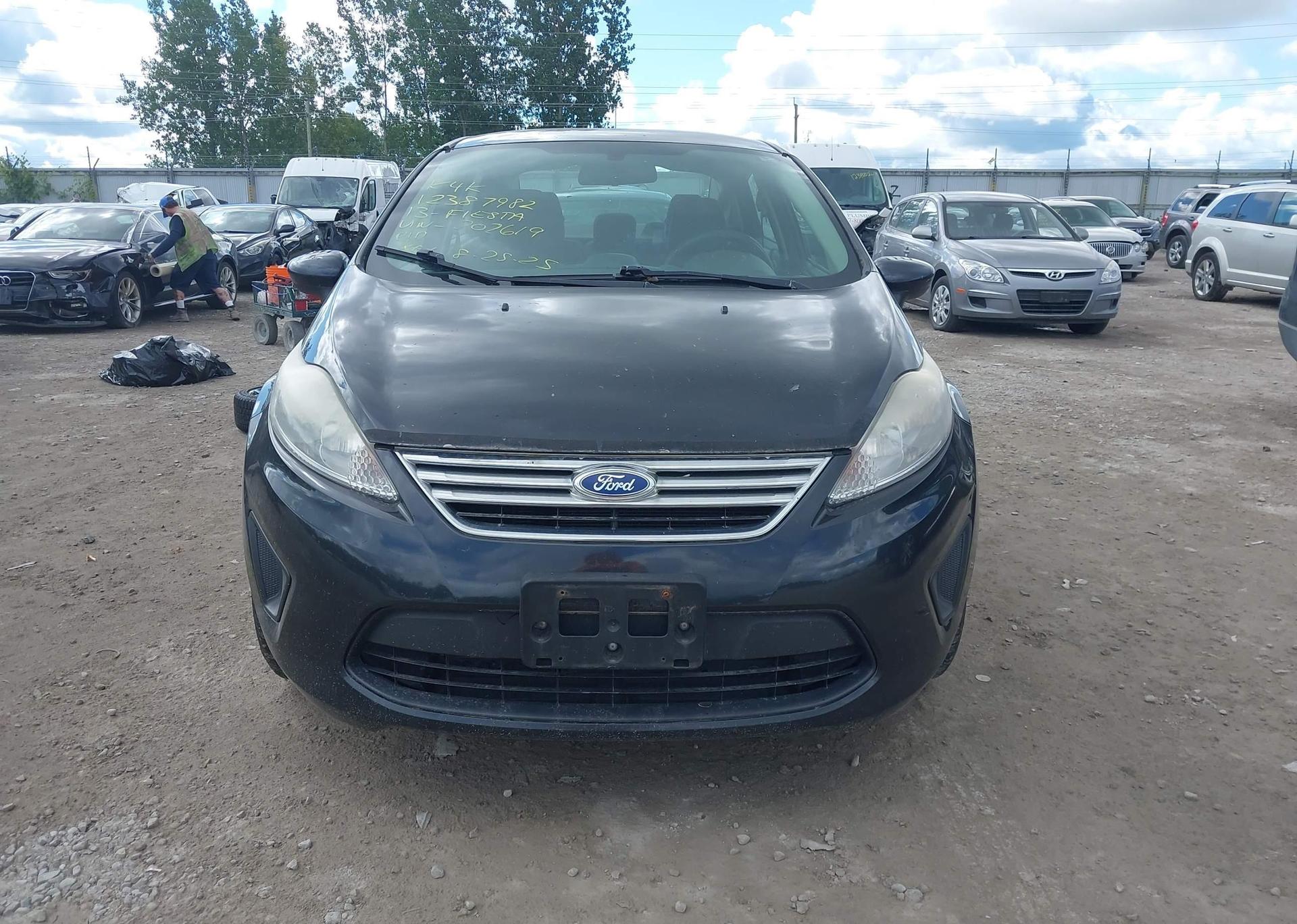2013 FORD FIESTA SE