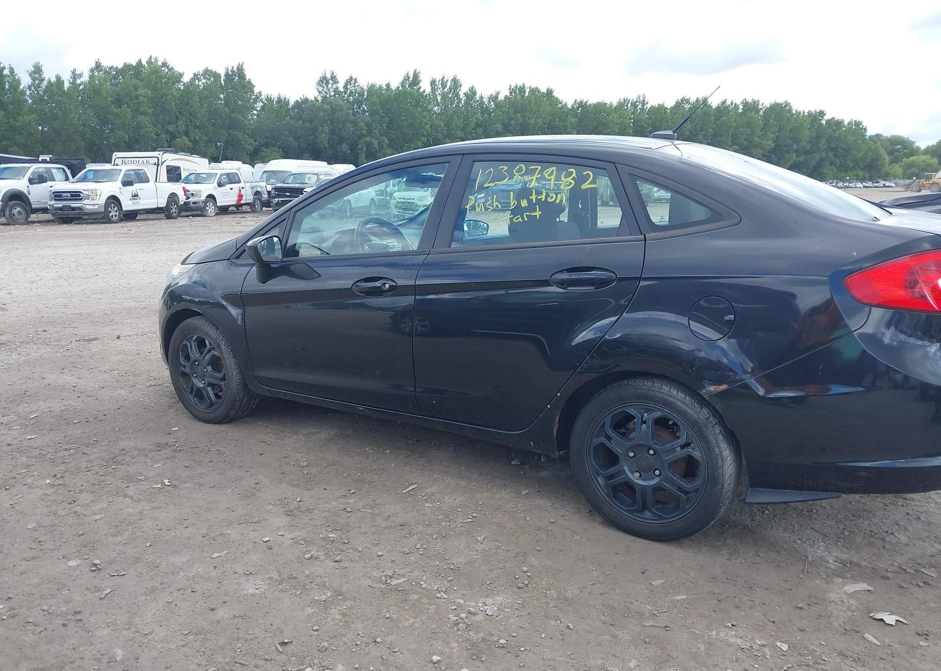 2013 FORD FIESTA SE