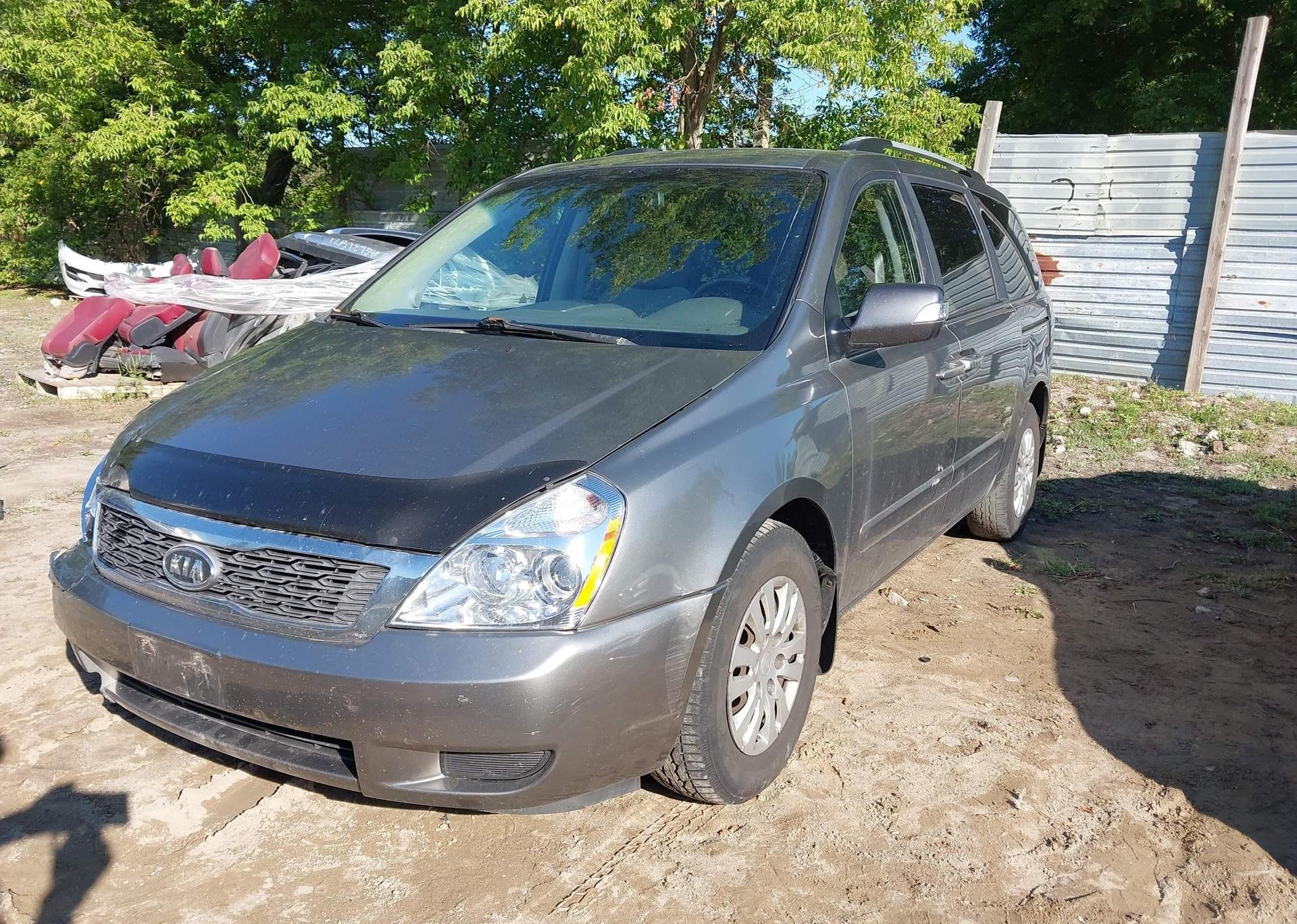 2011 KIA SEDONA EX