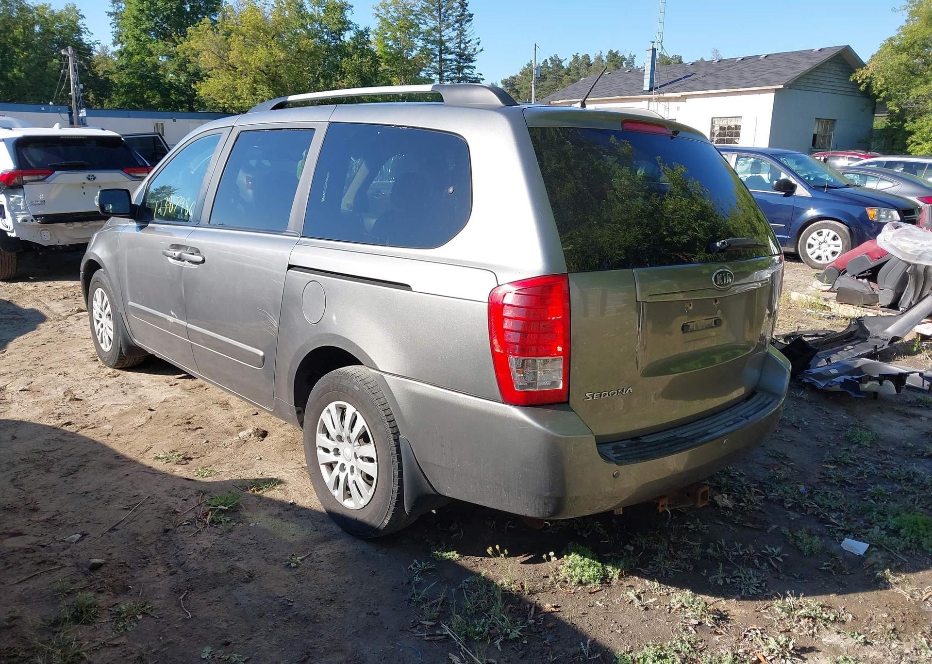 2011 KIA SEDONA EX