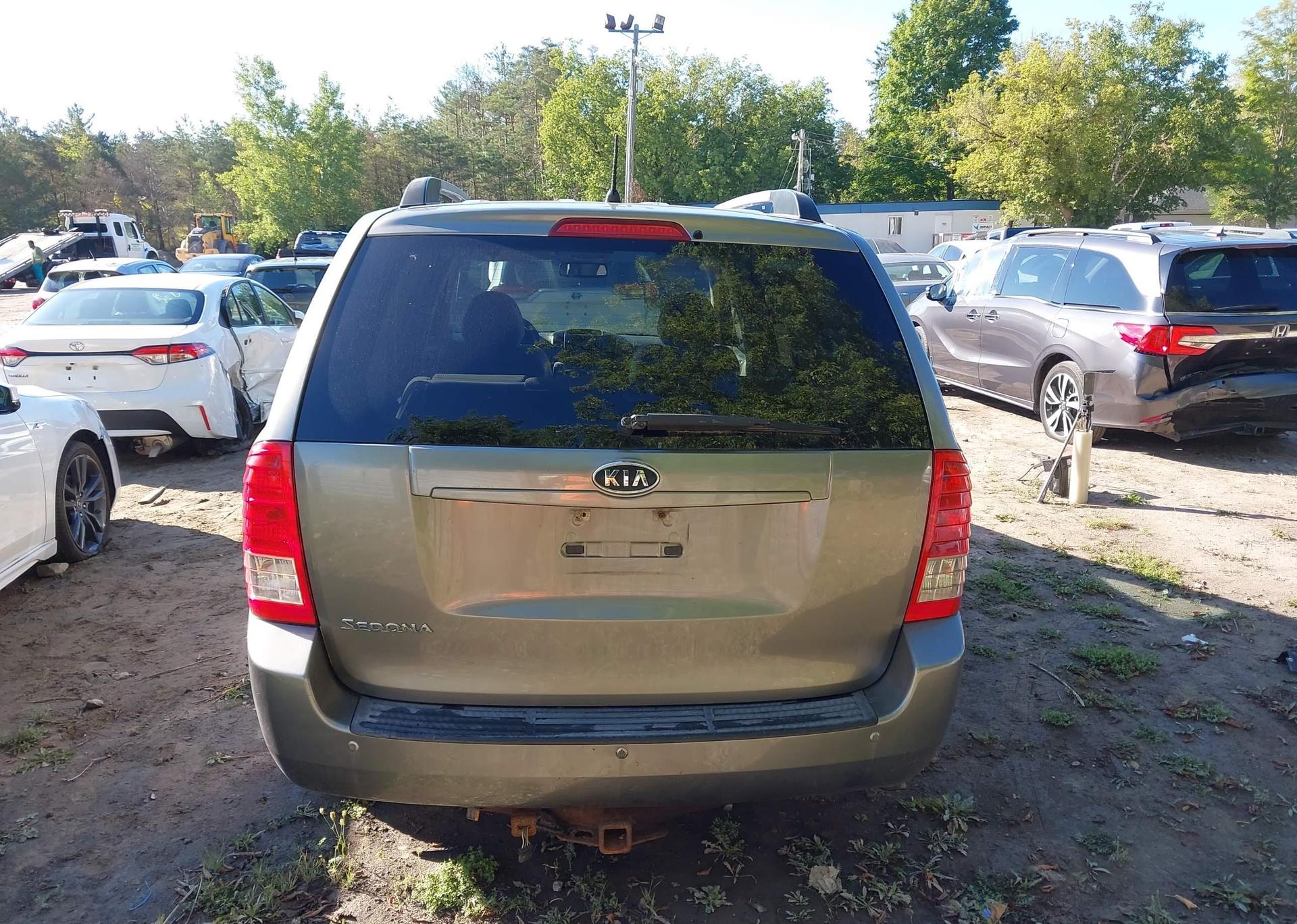 2011 KIA SEDONA EX