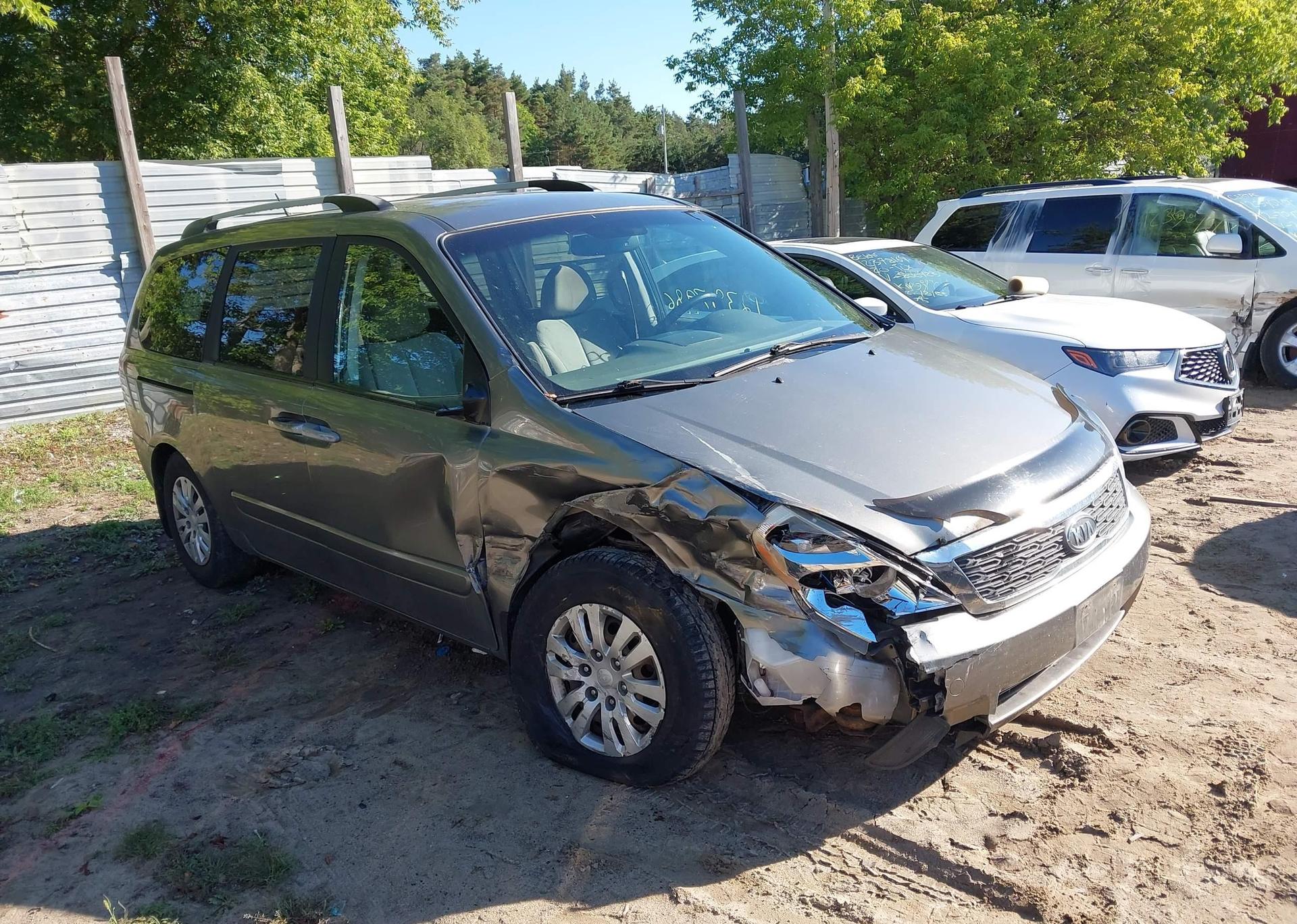 2011 KIA SEDONA EX