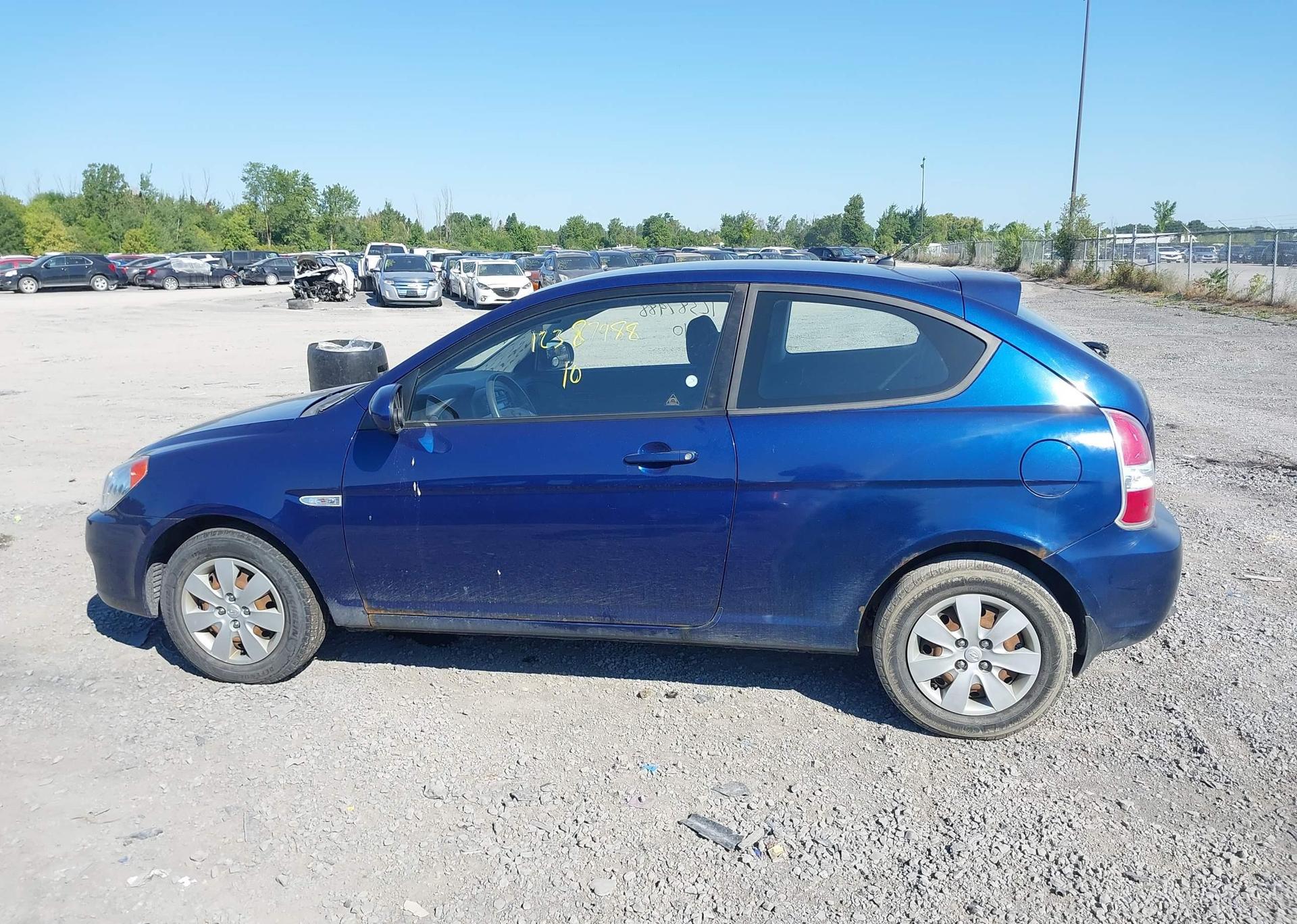 2010 HYUNDAI ACCENT SE