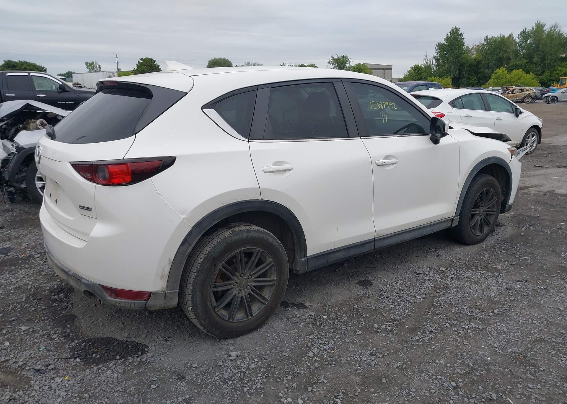 2017 MAZDA CX-5 GS