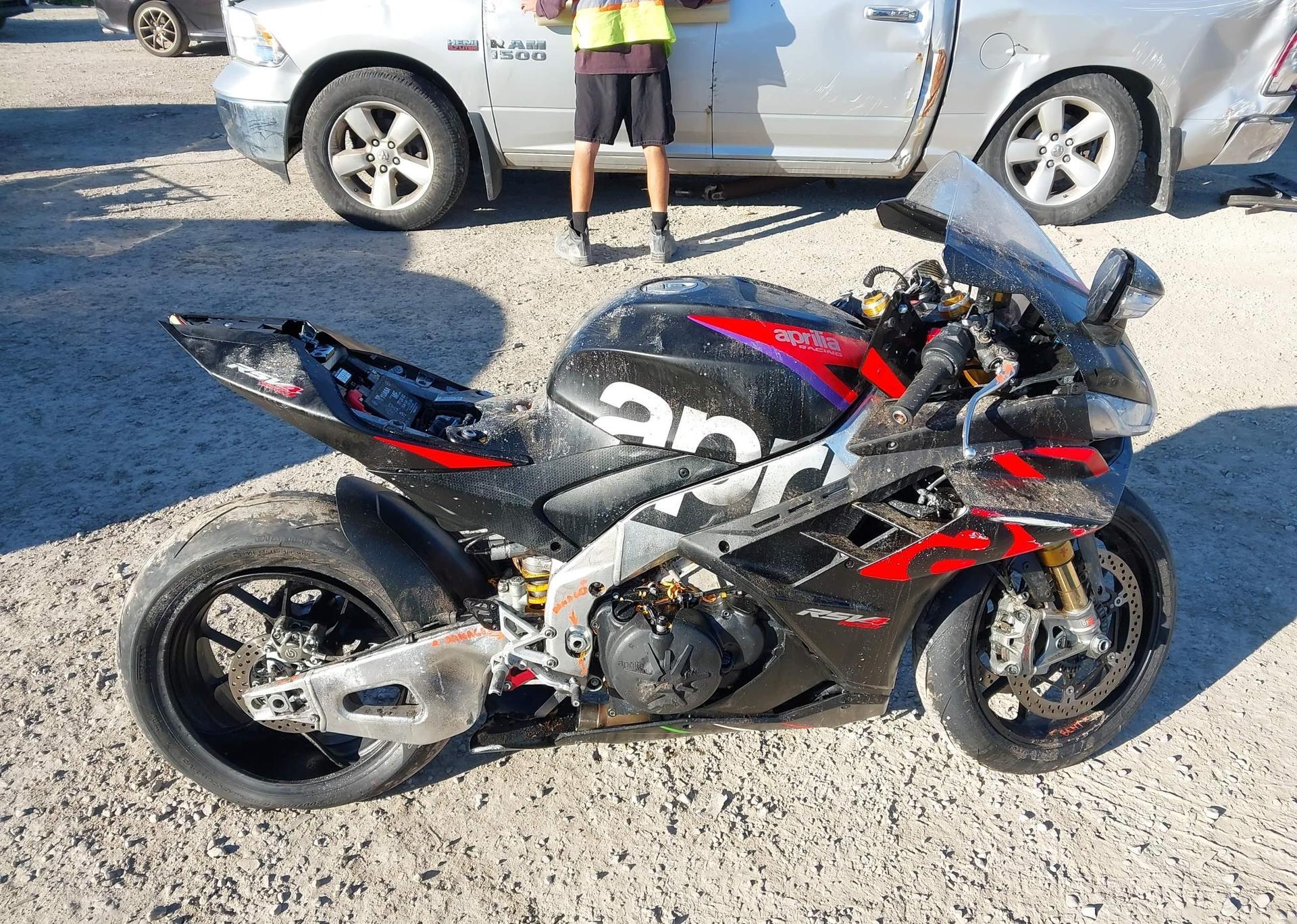 2023 APRILIA RSV4 1100 FACTORY