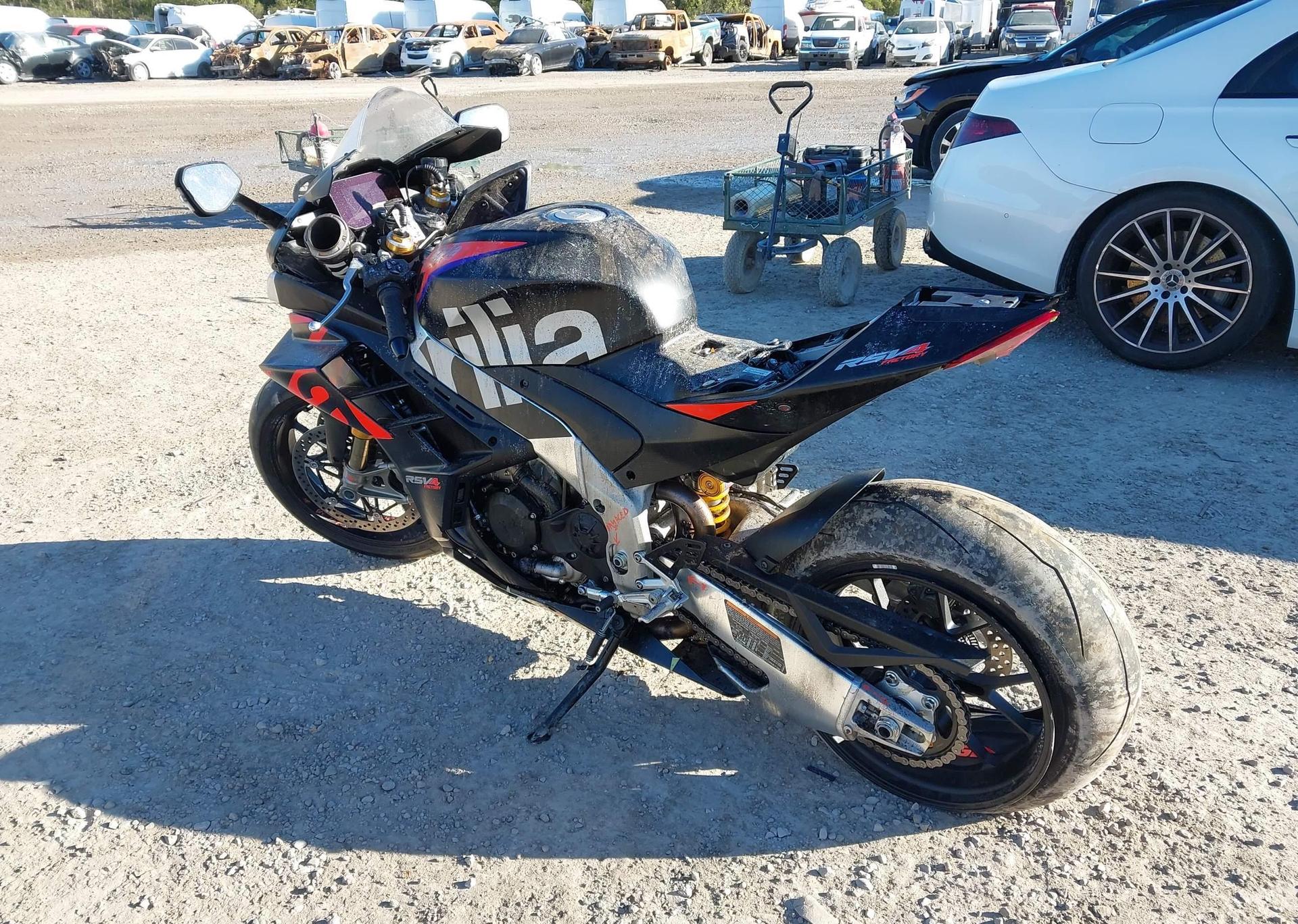 2023 APRILIA RSV4 1100 FACTORY