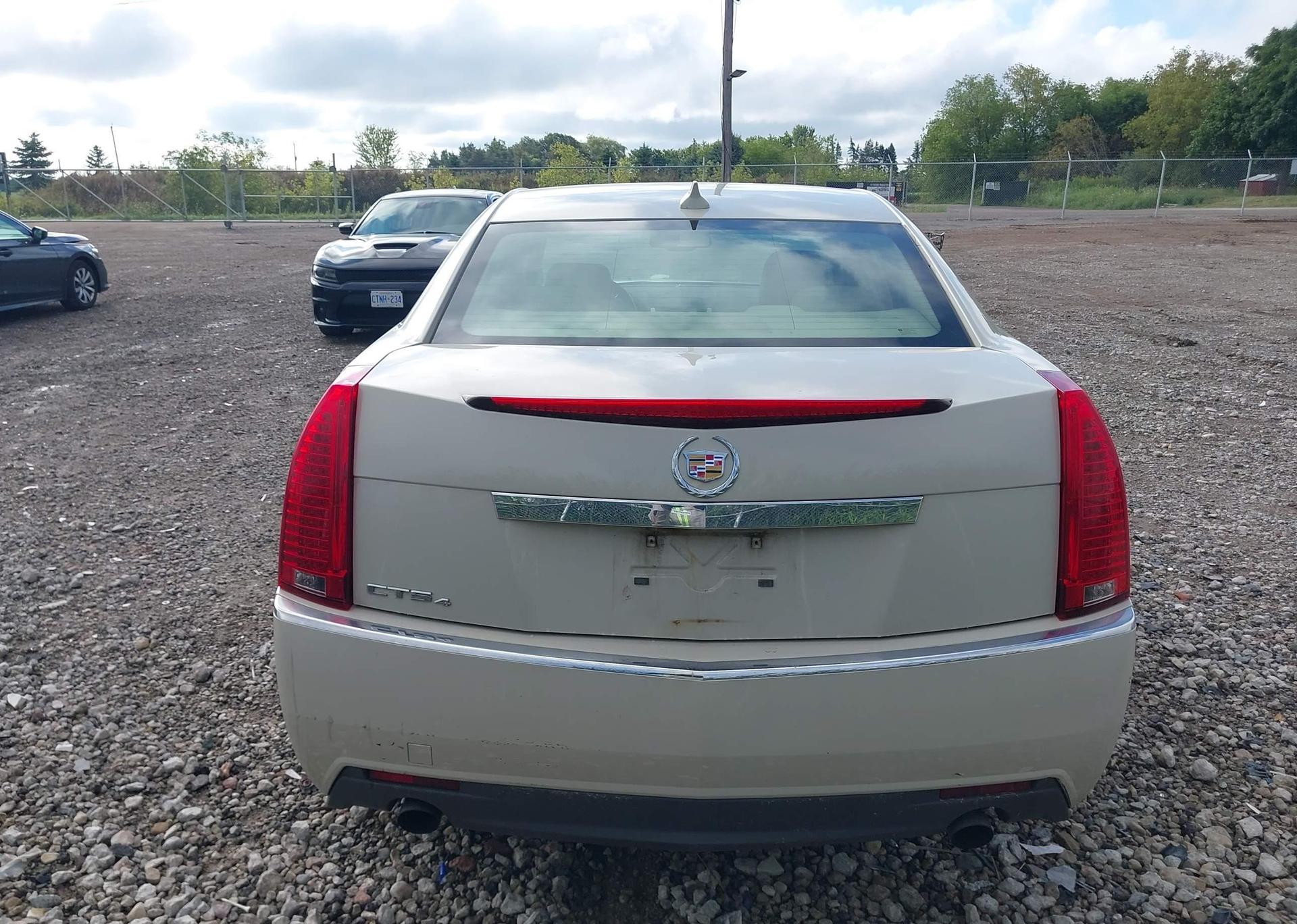 2010 CADILLAC CTS LUXURY