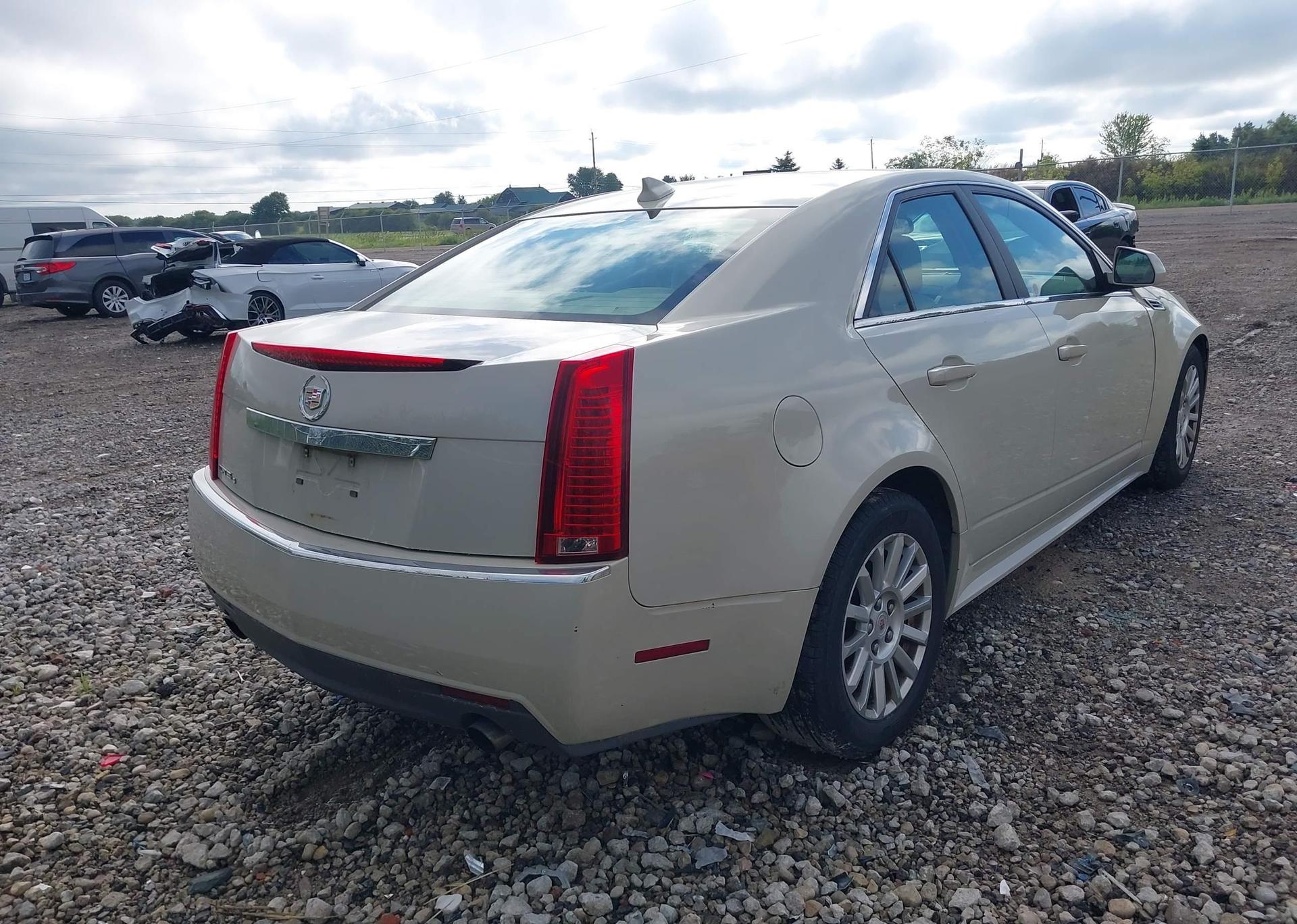 2010 CADILLAC CTS LUXURY