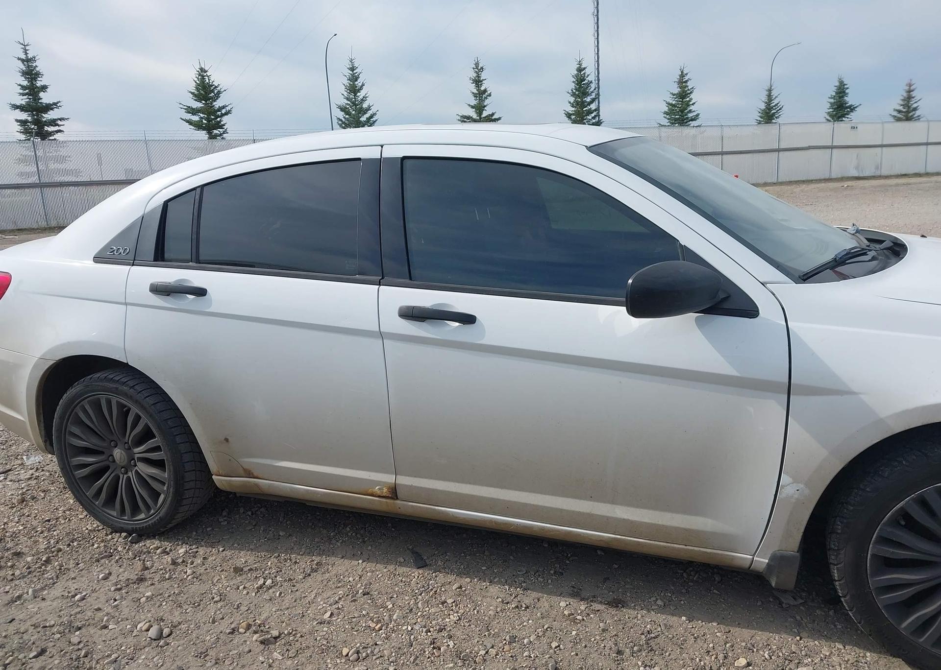 2013 CHRYSLER 200 LIMITED