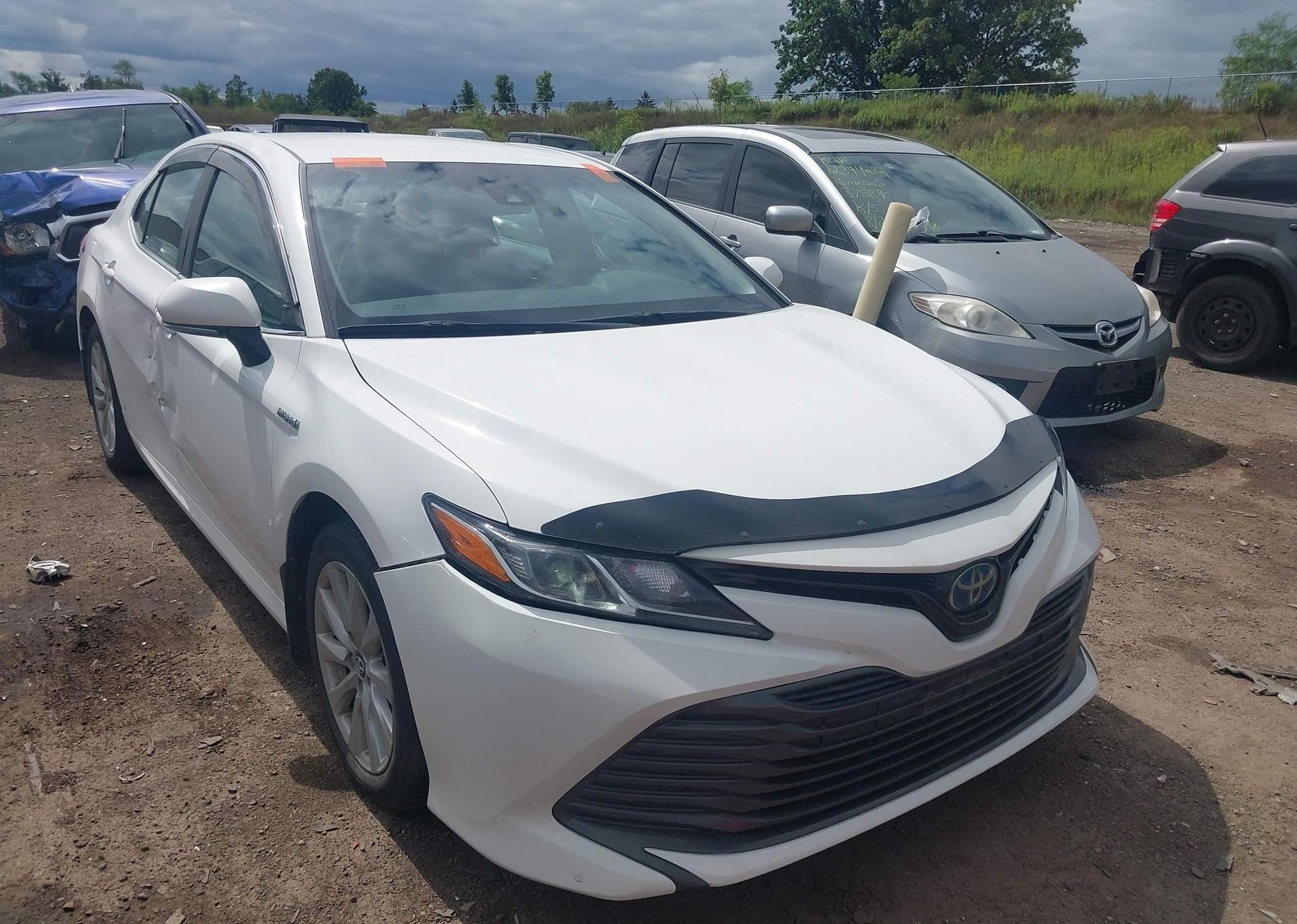 2018 TOYOTA CAMRY LE