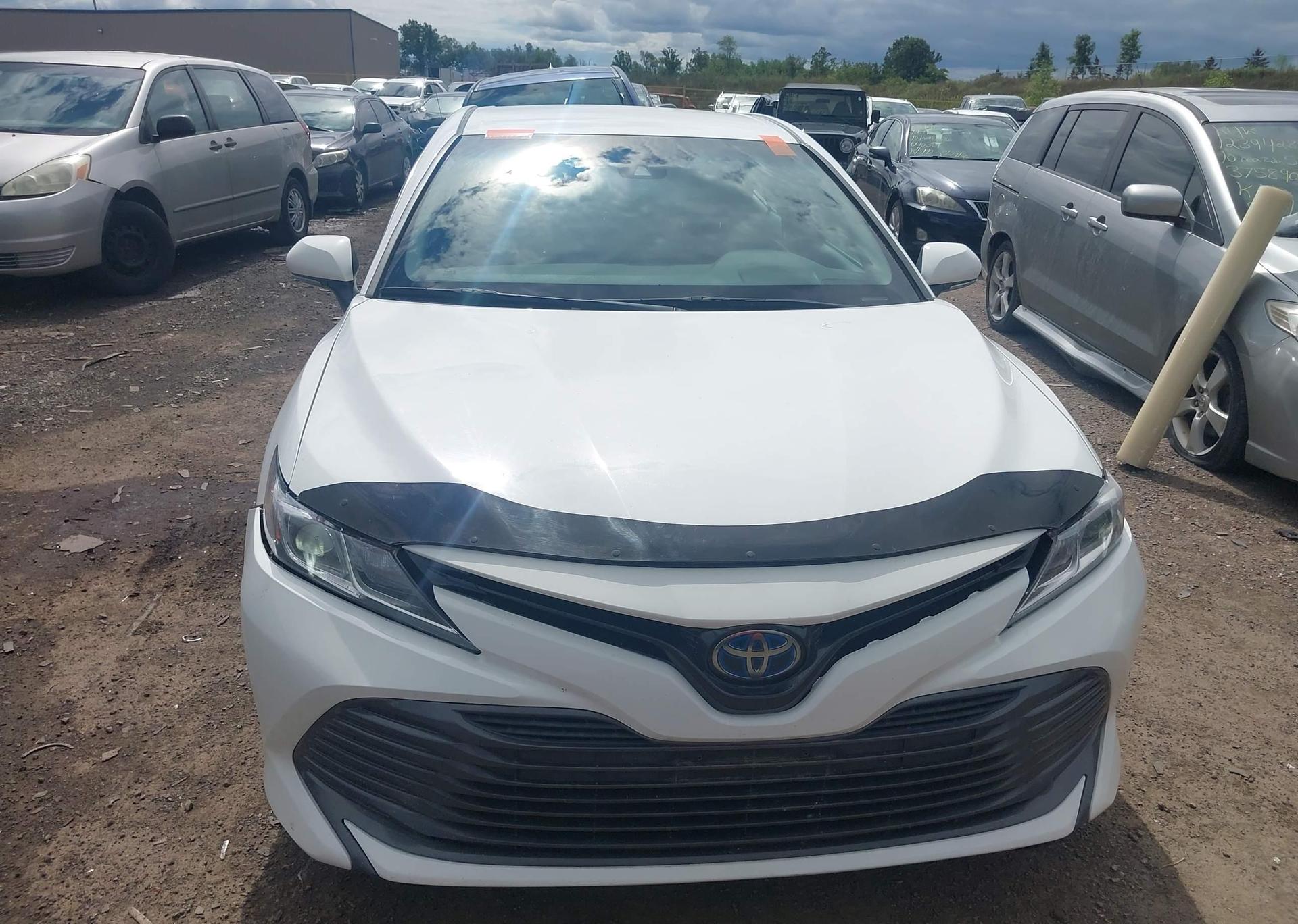 2018 TOYOTA CAMRY LE