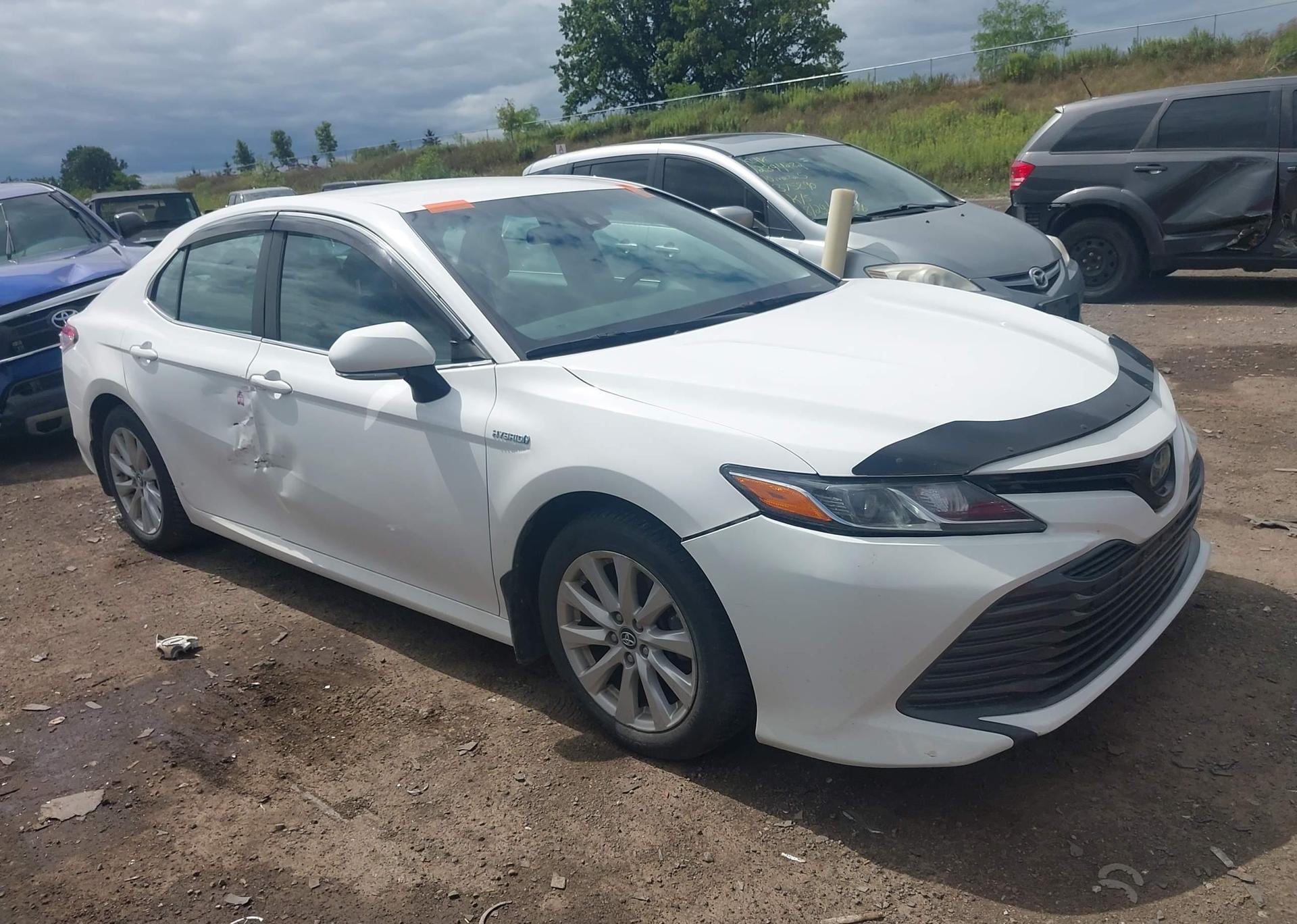2018 TOYOTA CAMRY LE