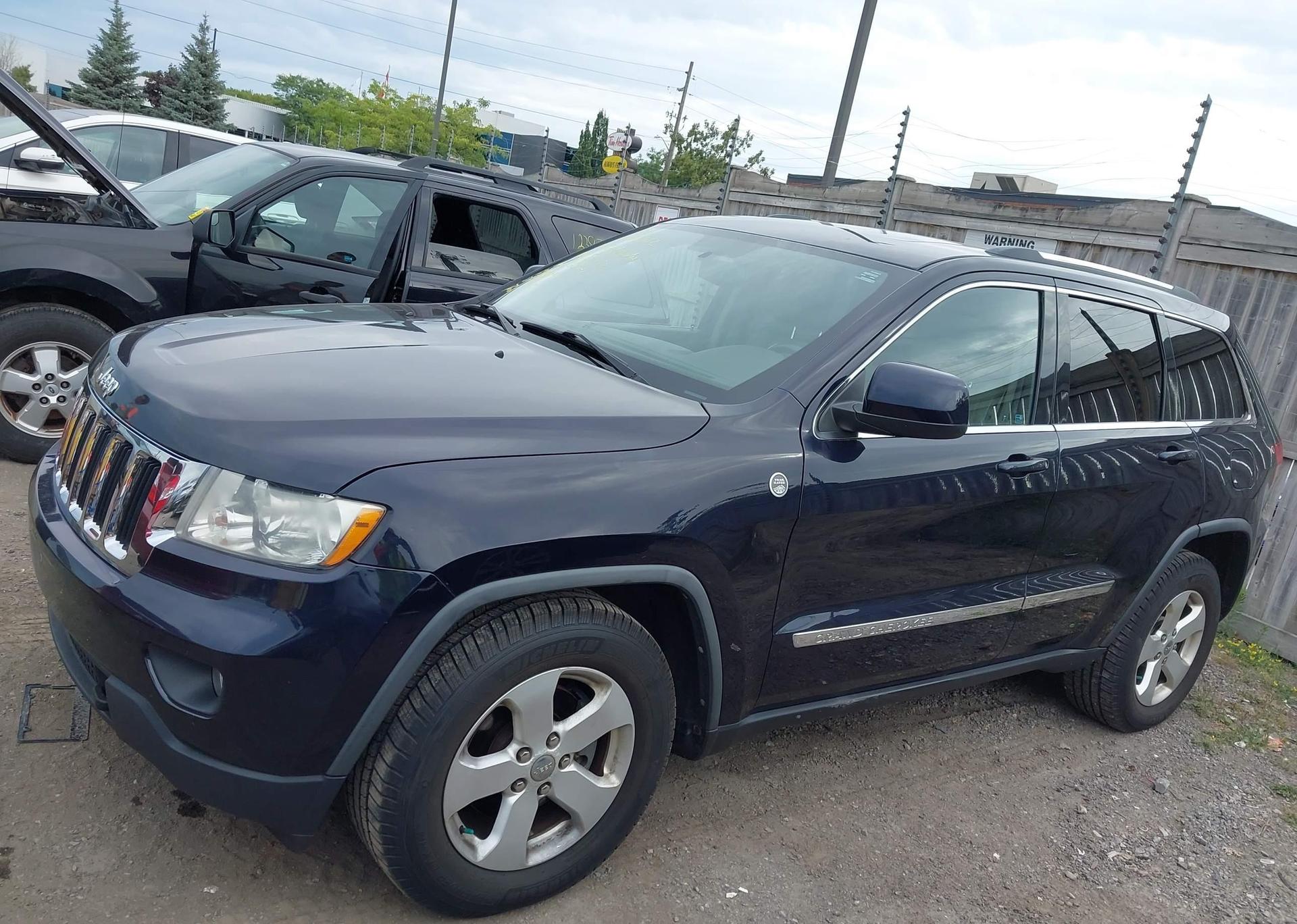 2011 JEEP GRAND CHEROKEE LAREDO