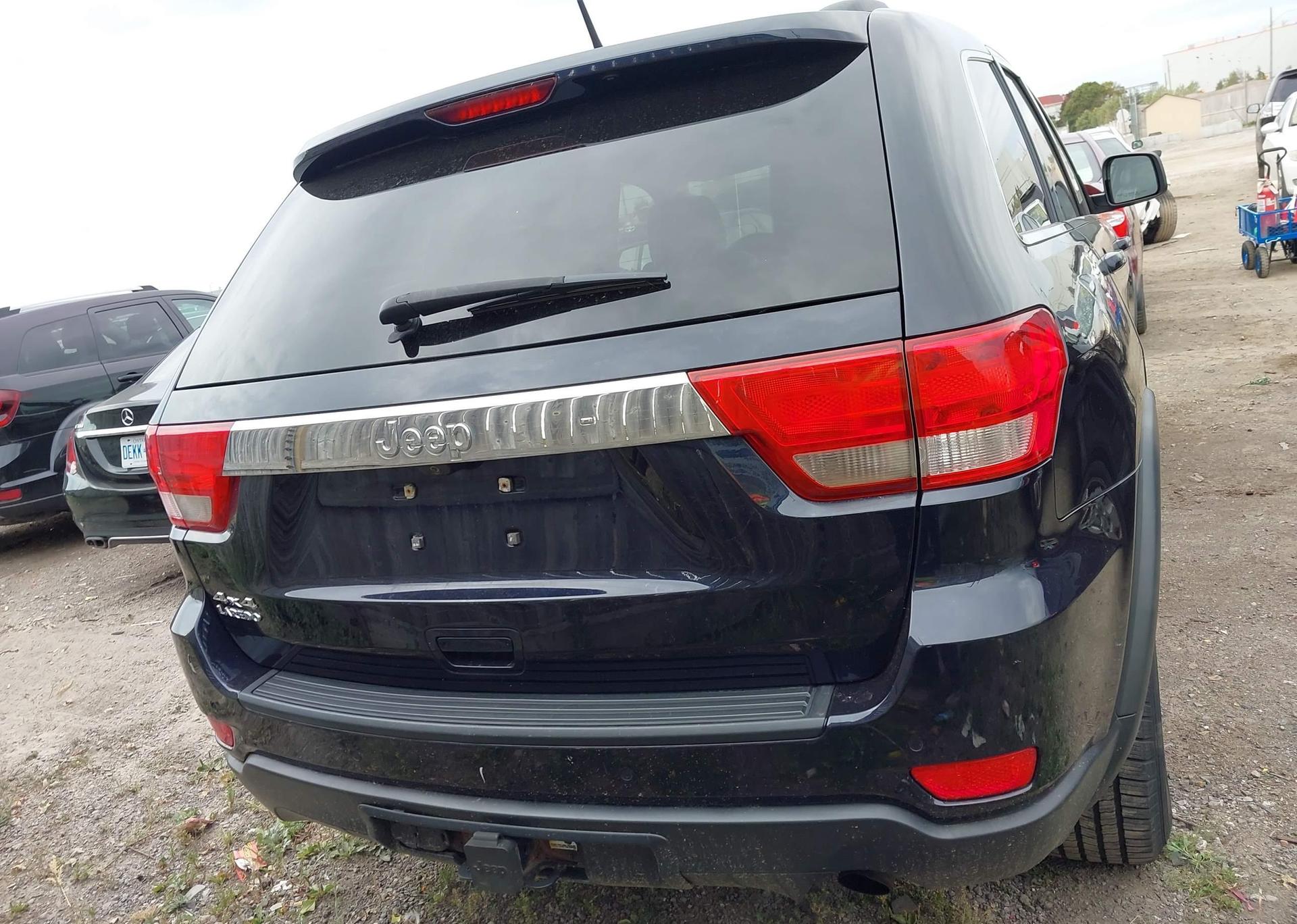 2011 JEEP GRAND CHEROKEE LAREDO