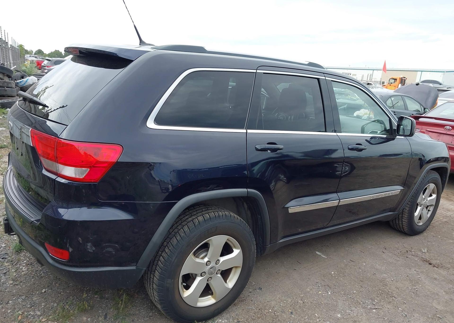 2011 JEEP GRAND CHEROKEE LAREDO