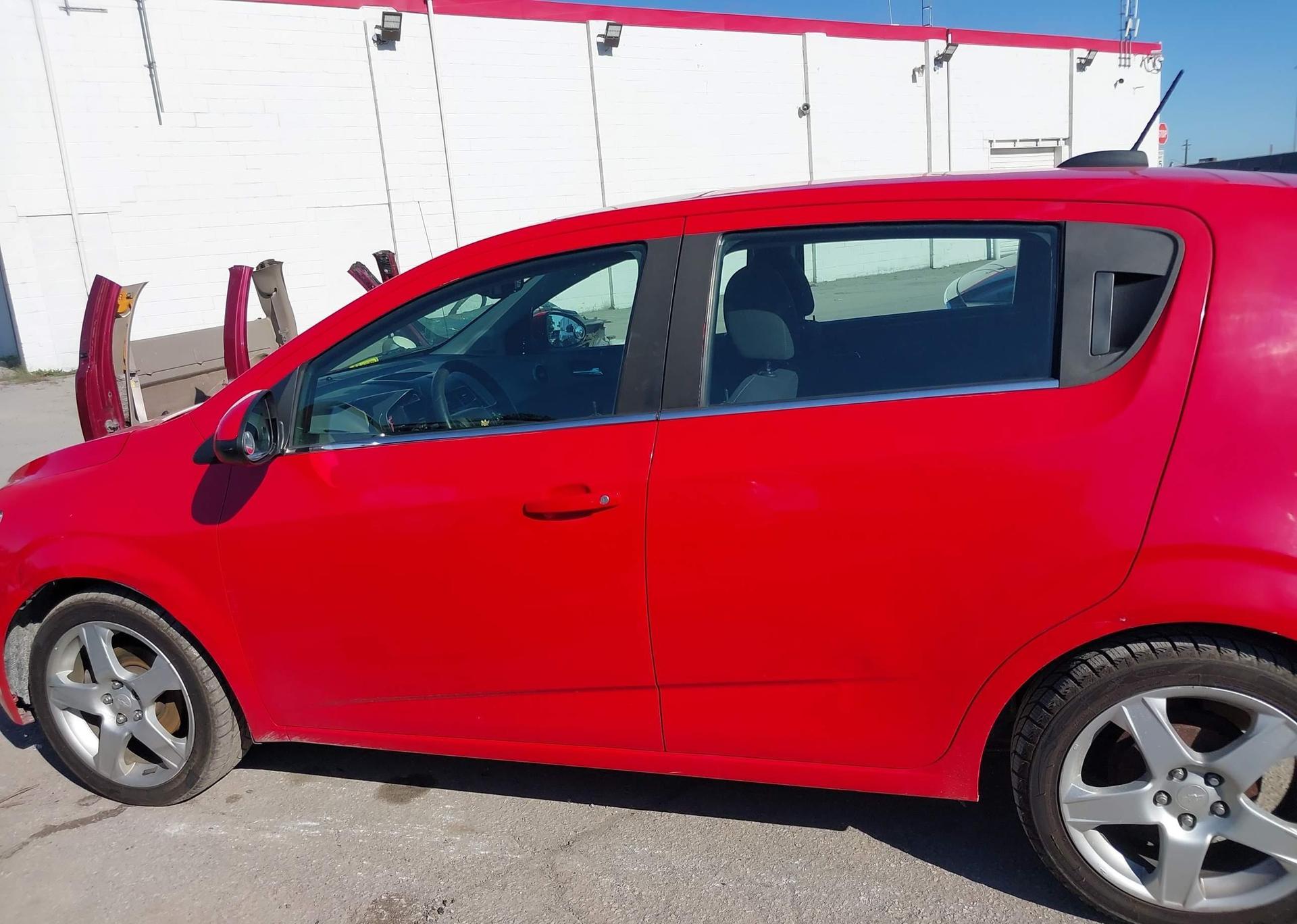 2015 CHEVROLET SONIC LT AUTO