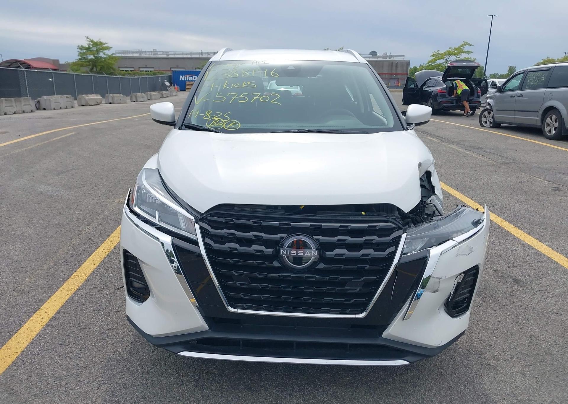 2024 NISSAN KICKS SV
