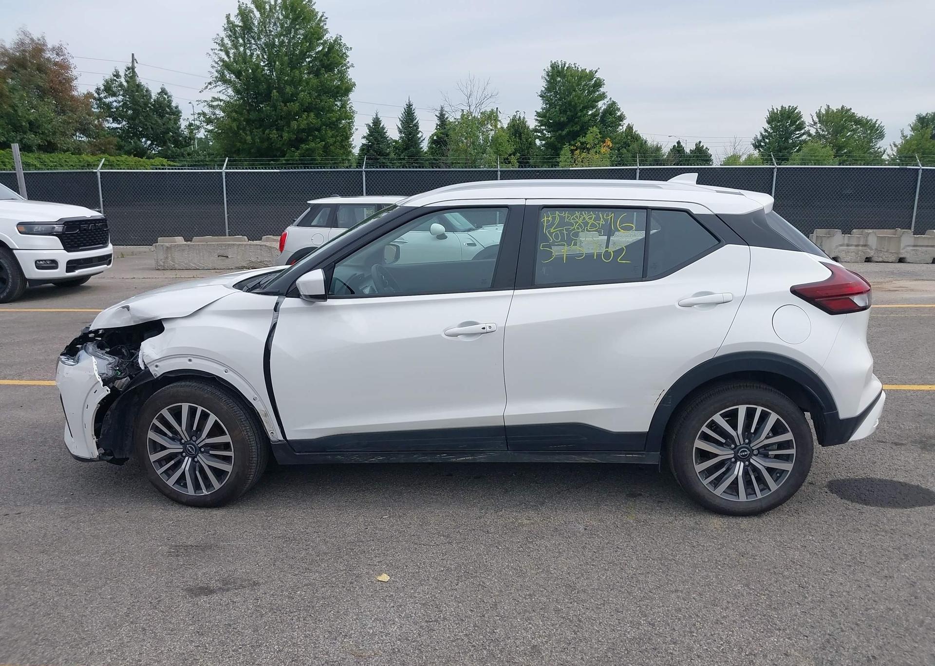 2024 NISSAN KICKS SV