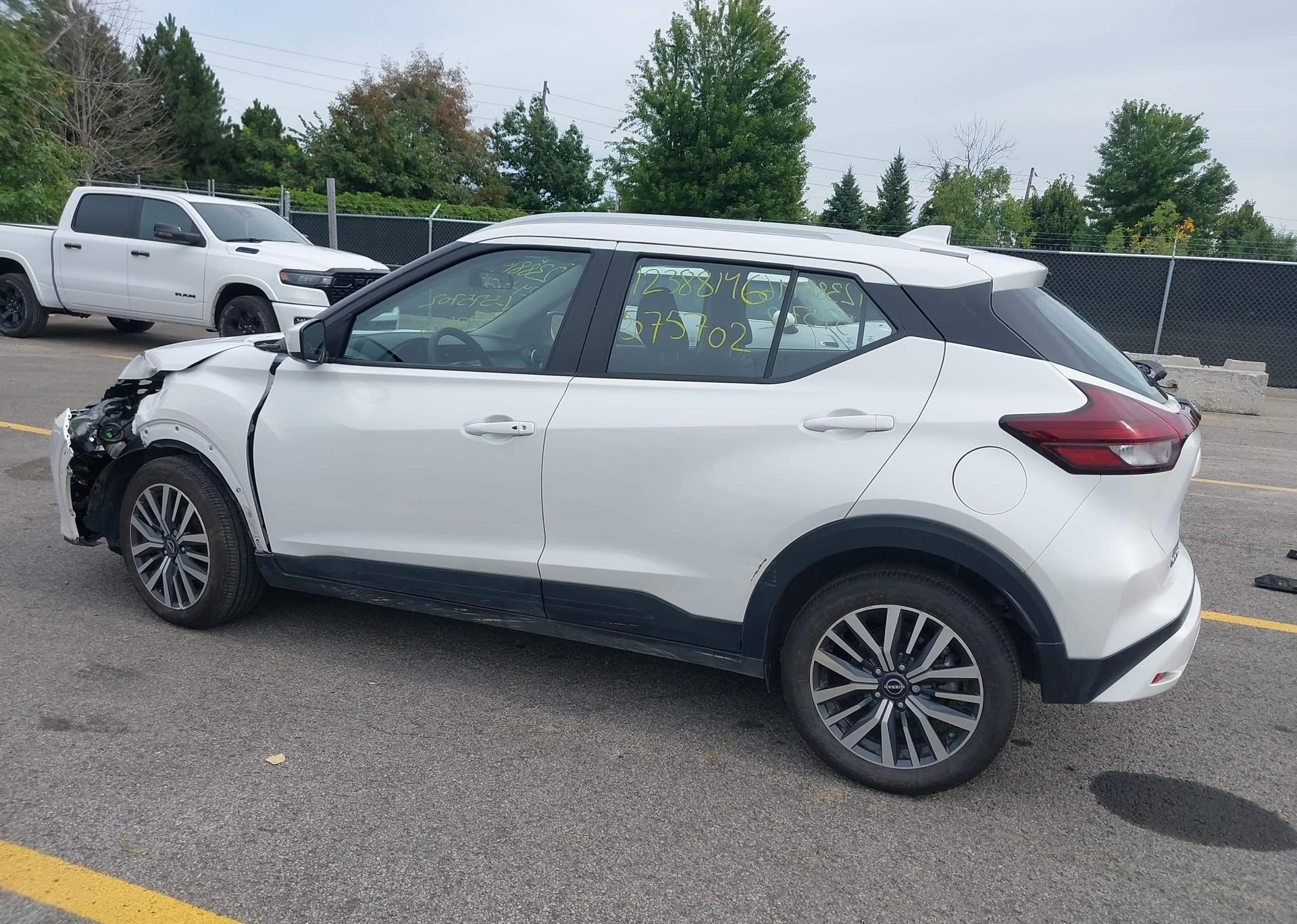 2024 NISSAN KICKS SV