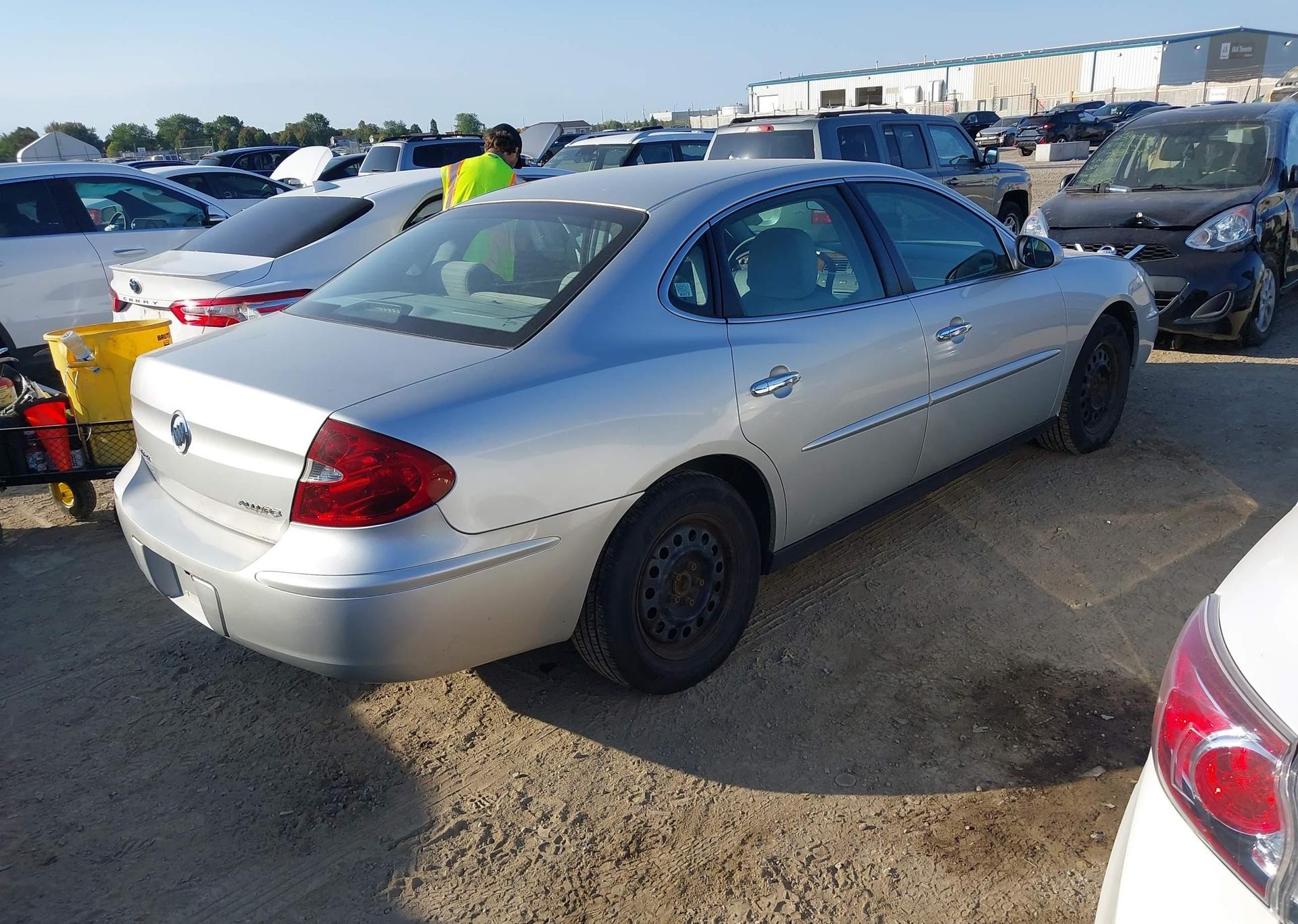 2005 BUICK ALLURE CX