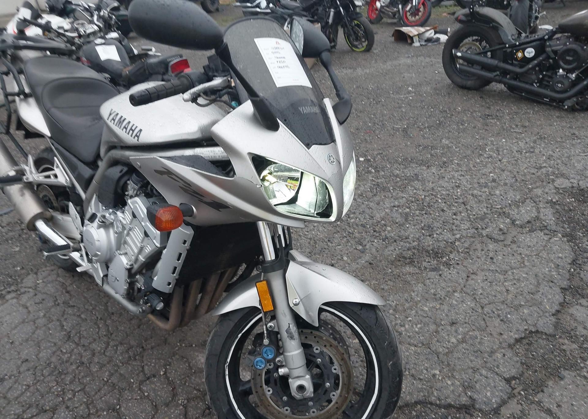 2002 YAMAHA FZ1