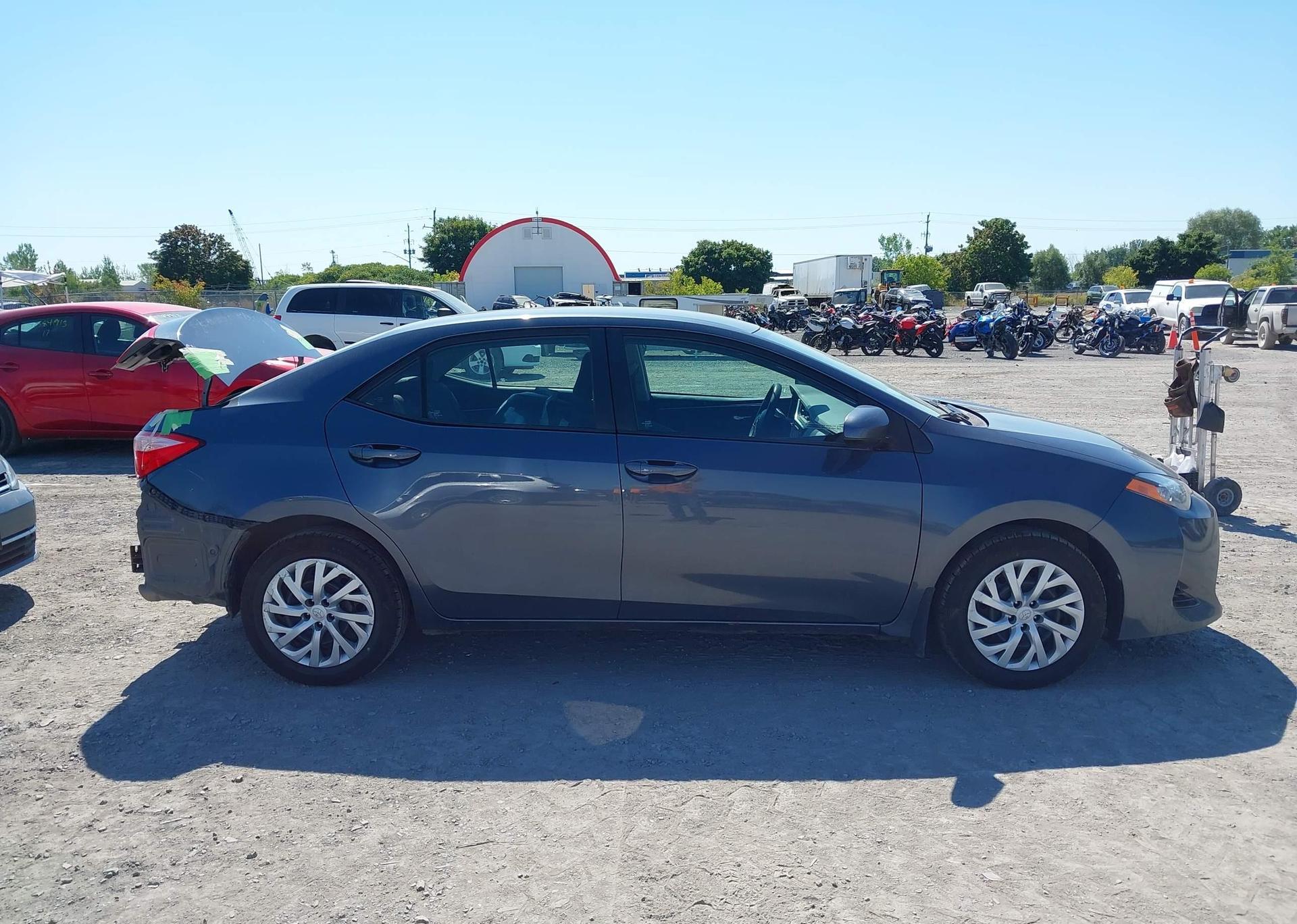 2017 TOYOTA COROLLA LE