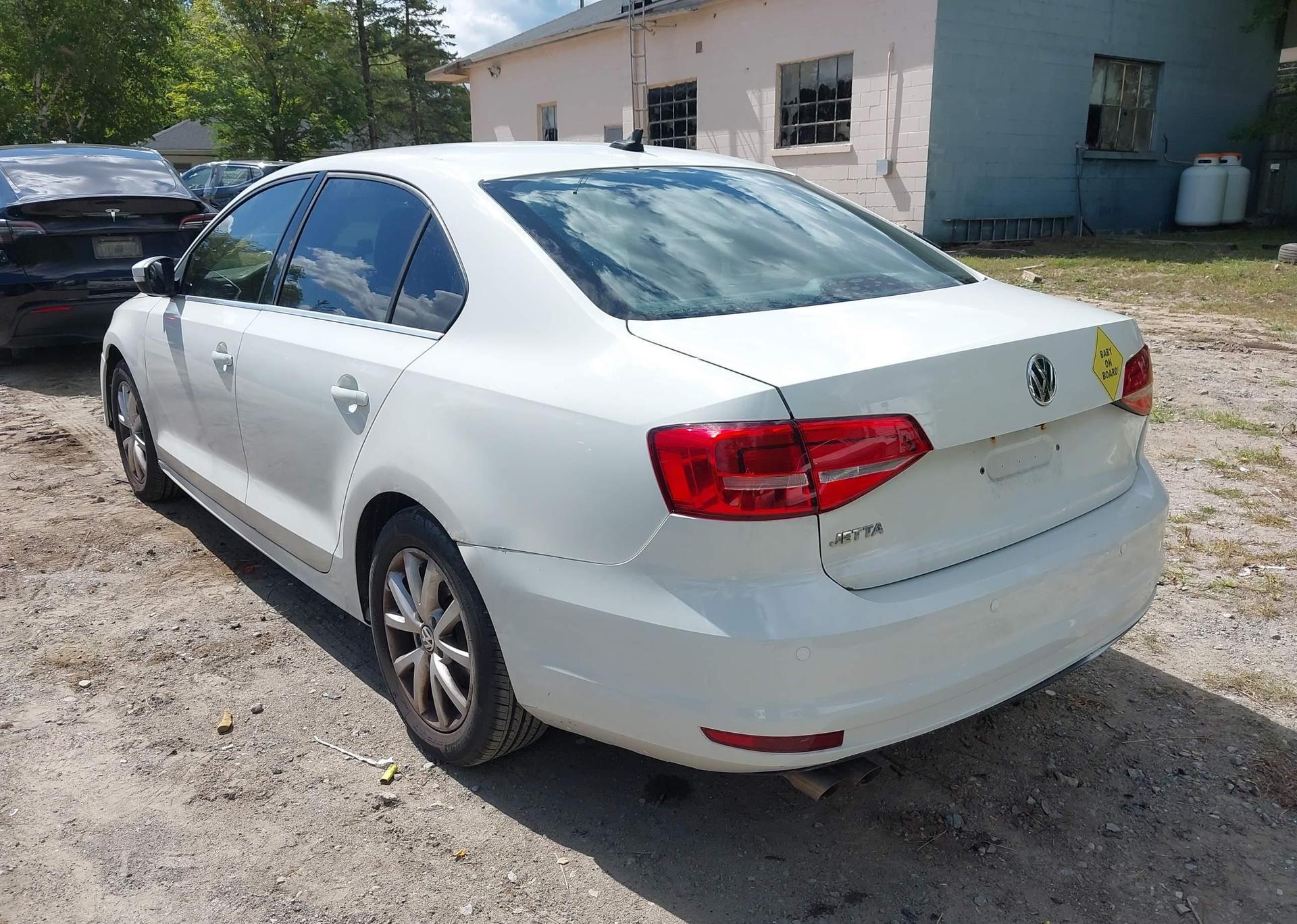 2015 VOLKSWAGEN JETTA 2.0L TRENDLINE