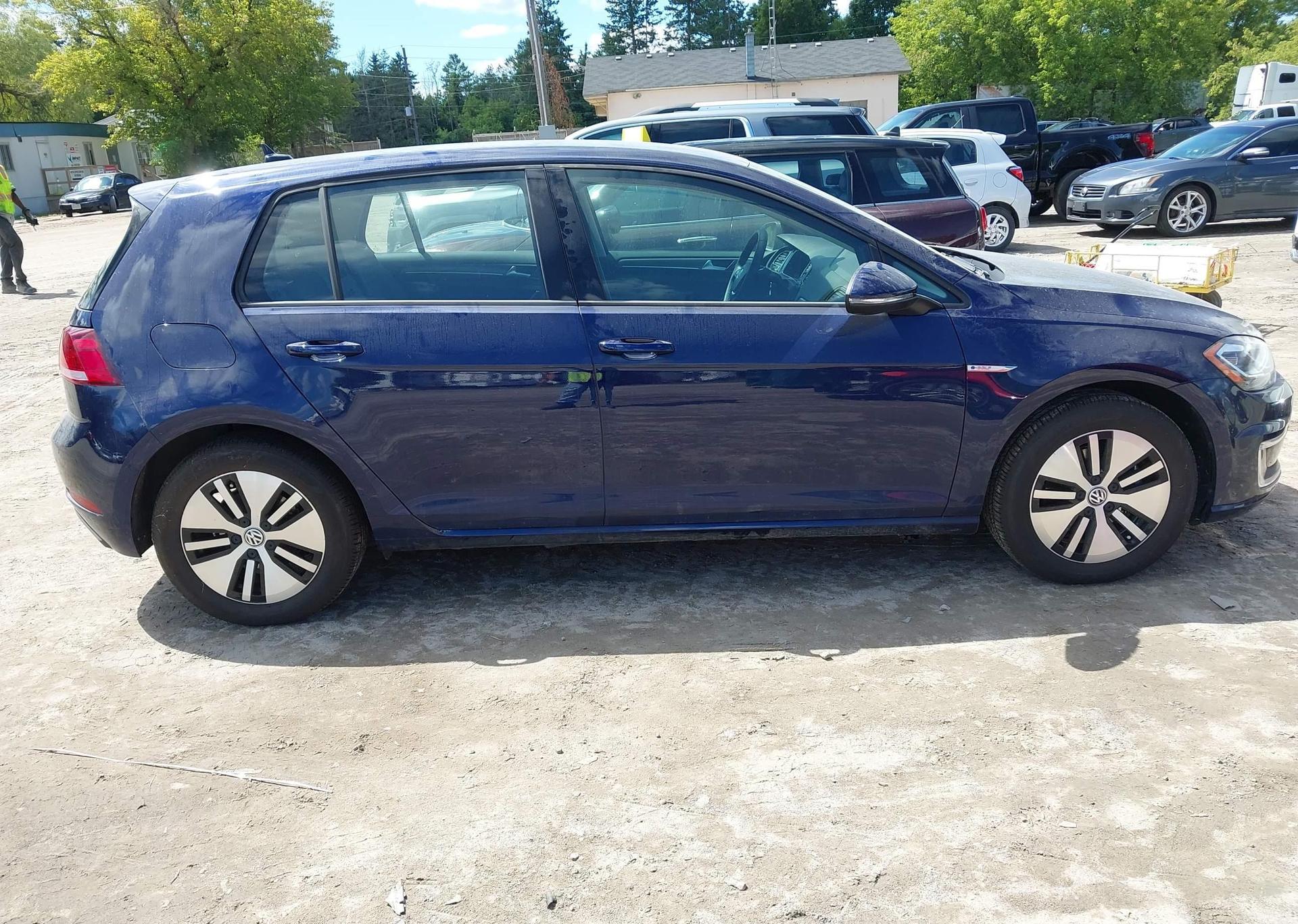 2017 VOLKSWAGEN E-GOLF SEL PREMIUM
