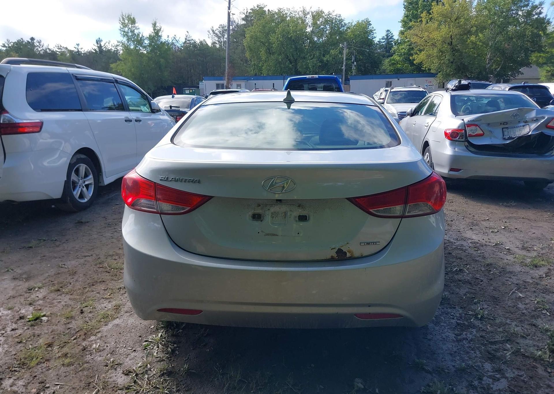 2011 HYUNDAI ELANTRA GLS