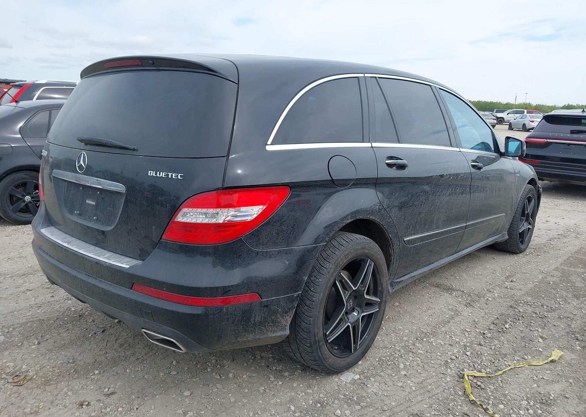 2011 MERCEDES-BENZ R 350 BLUETEC