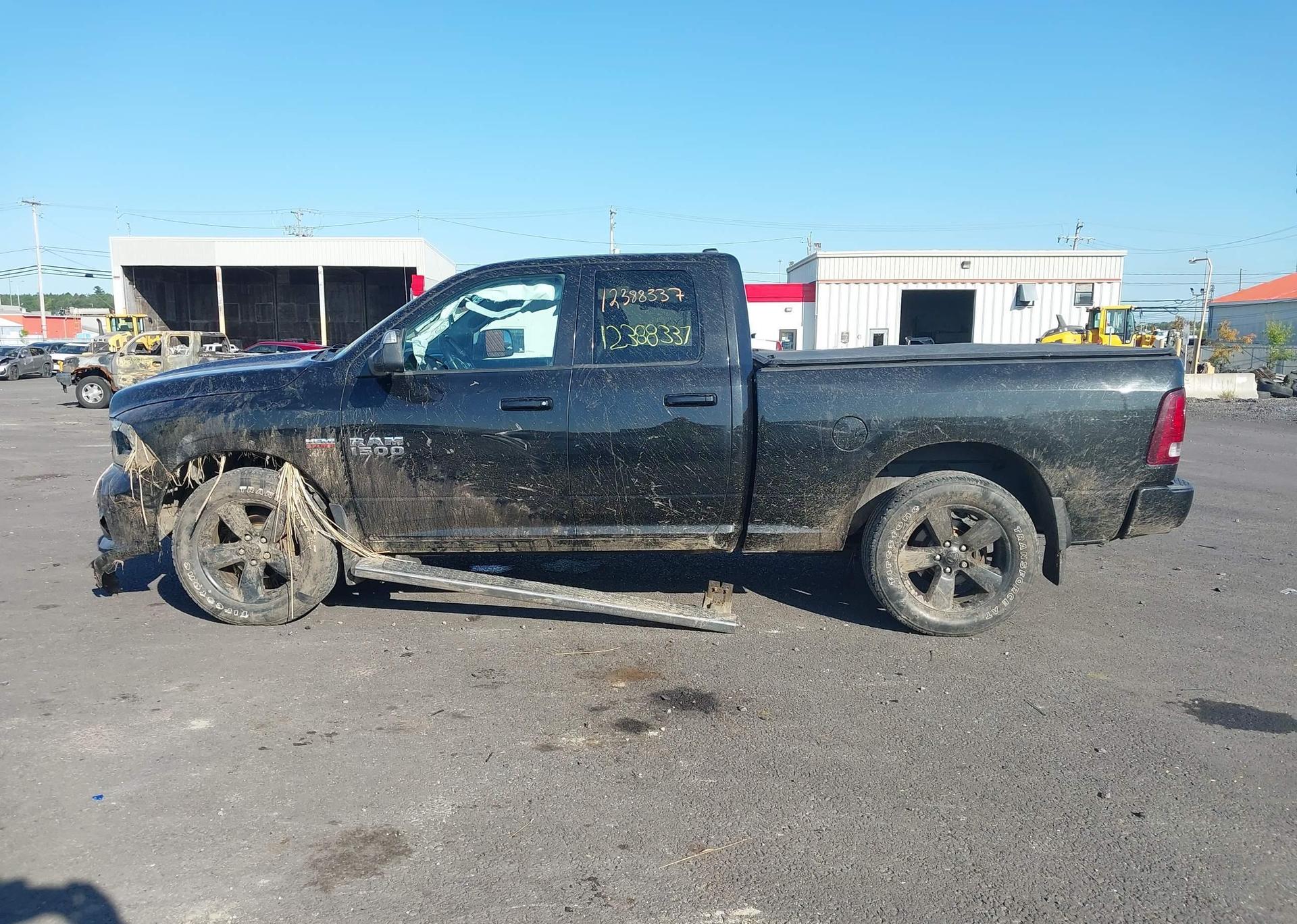 2015 RAM 1500 SPORT