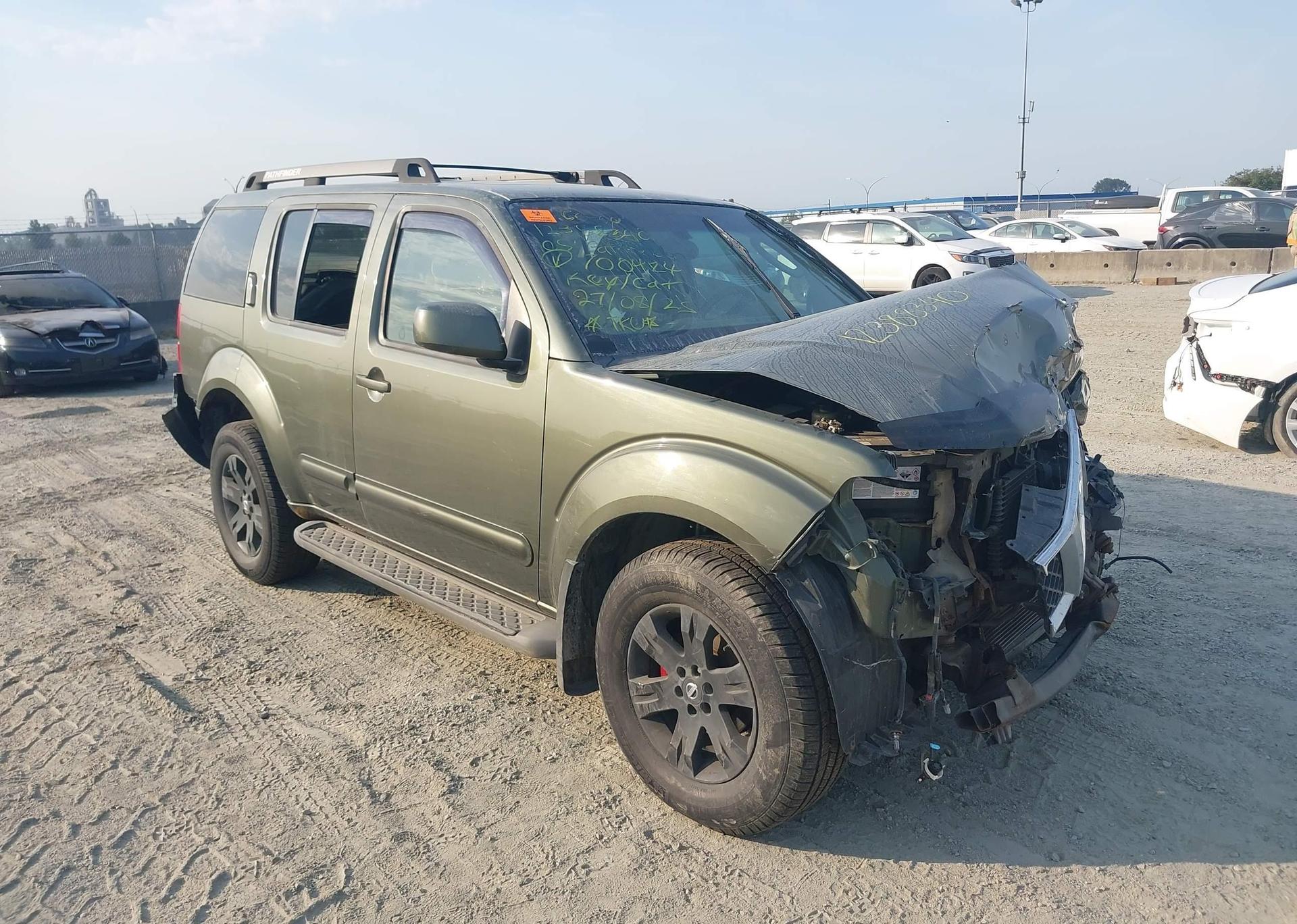 2005 NISSAN PATHFINDER LE