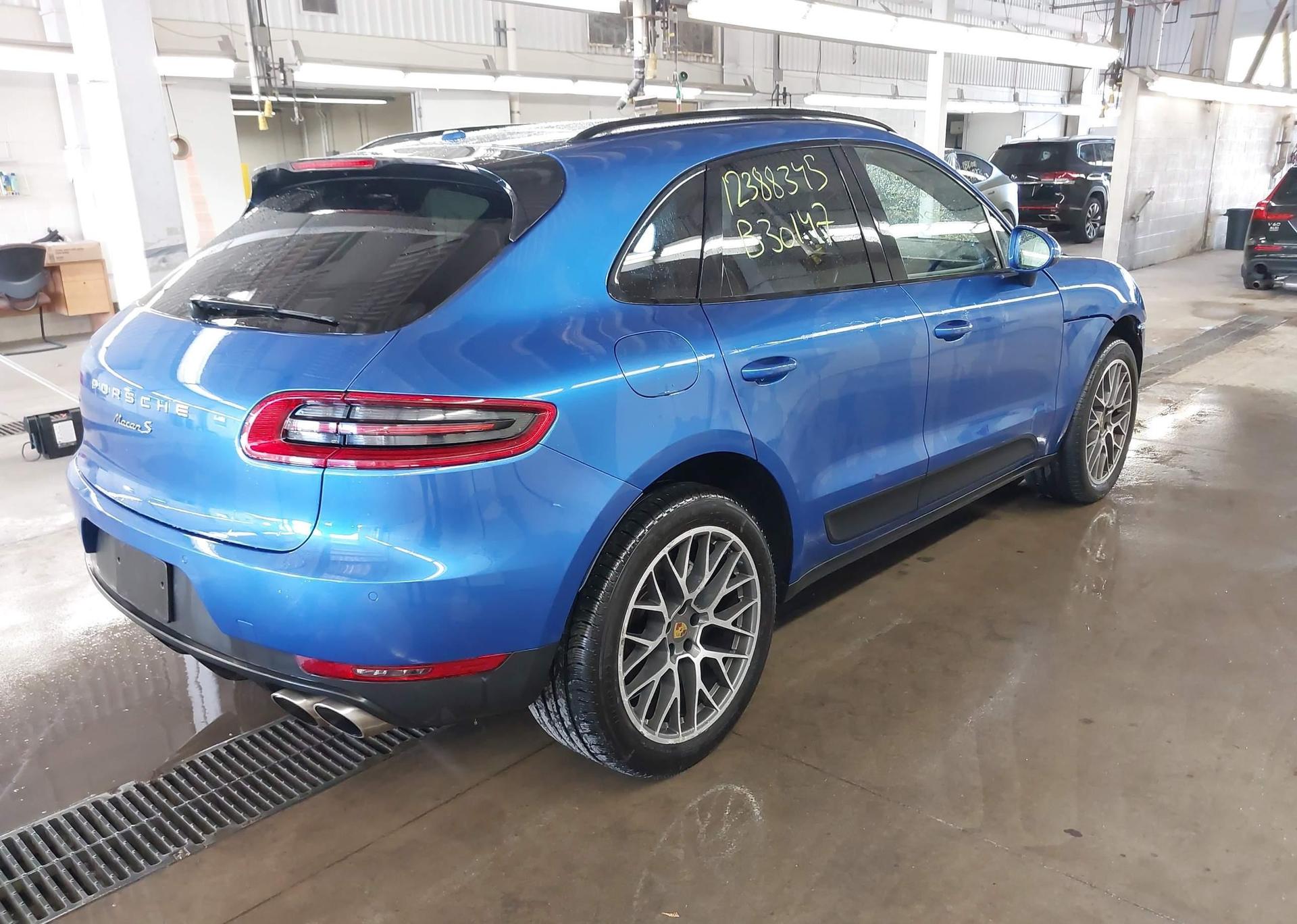 2018 PORSCHE MACAN S