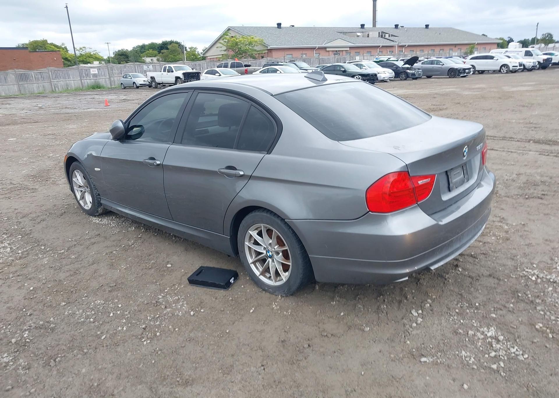 2011 BMW 323 I
