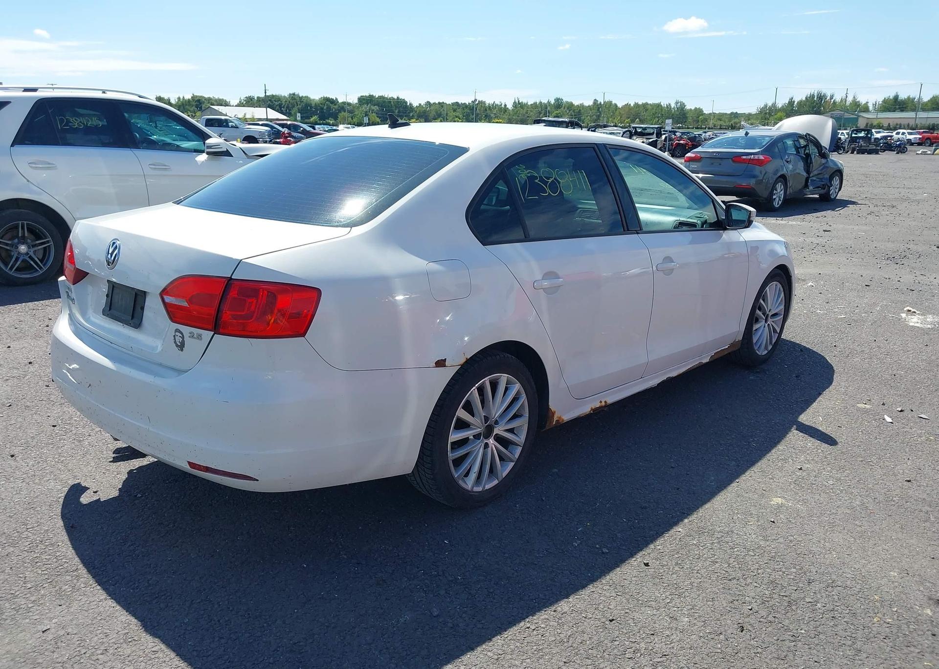 2012 VOLKSWAGEN JETTA SE