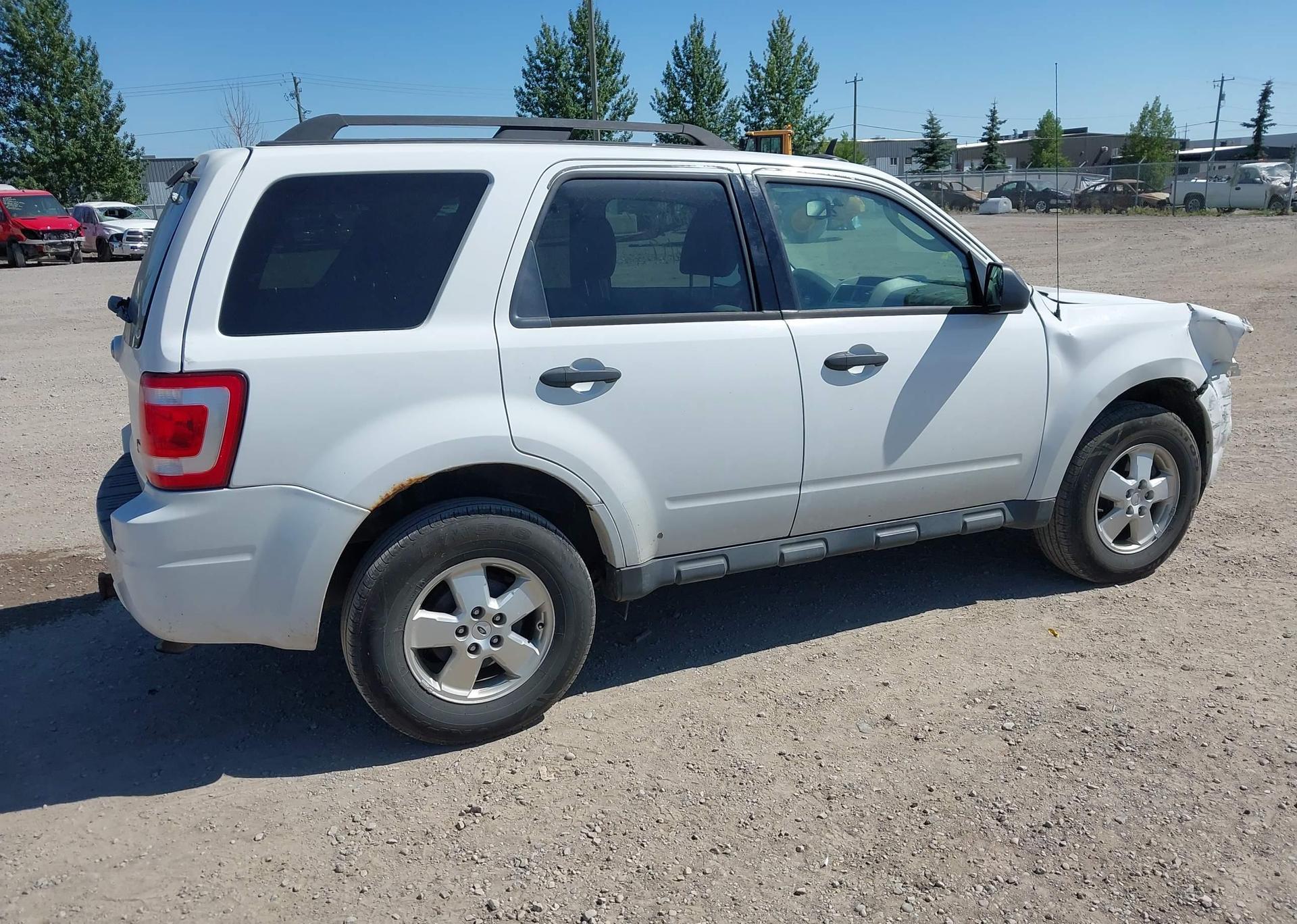 2011 FORD ESCAPE XLT