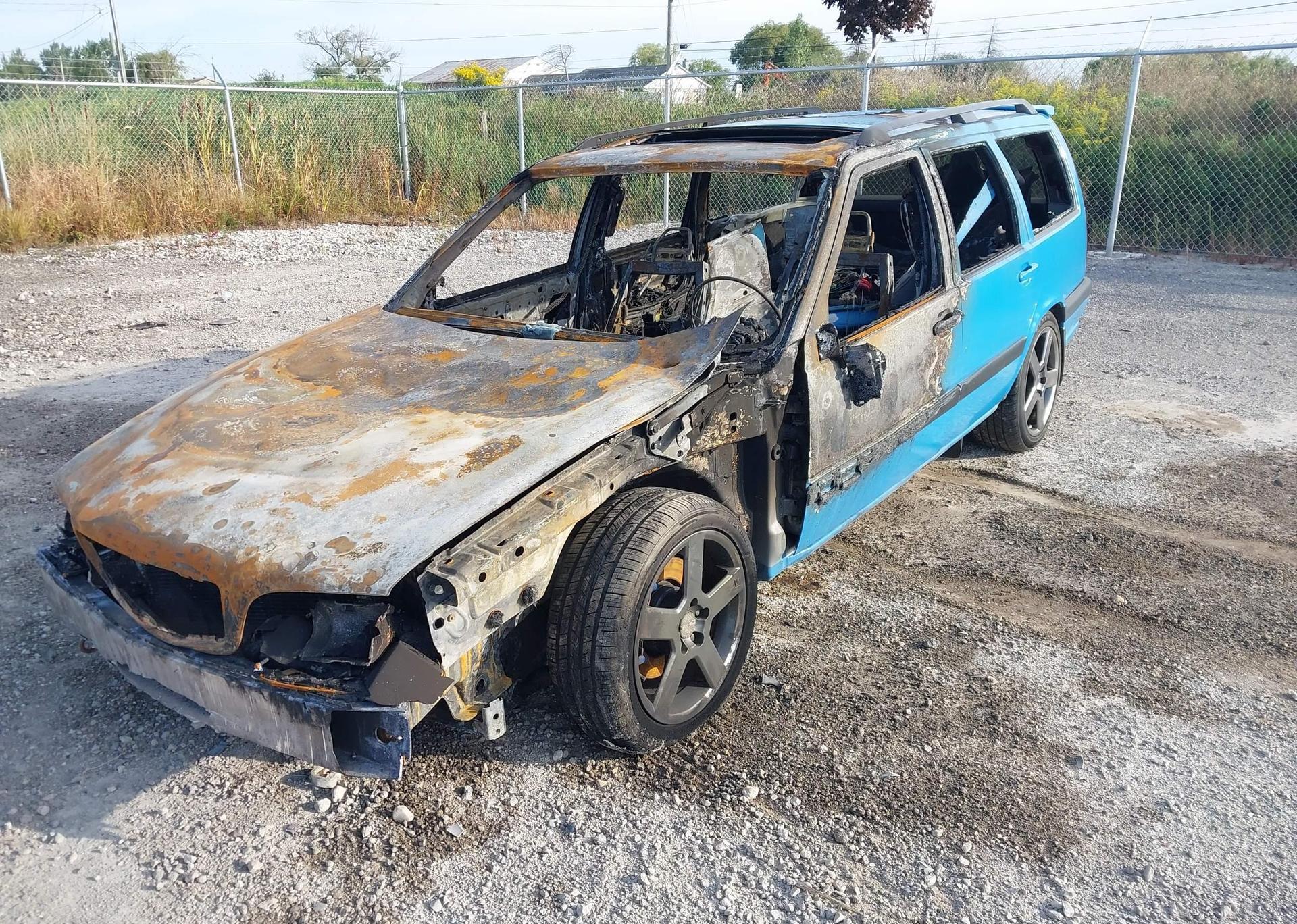 2000 VOLVO V70 XC